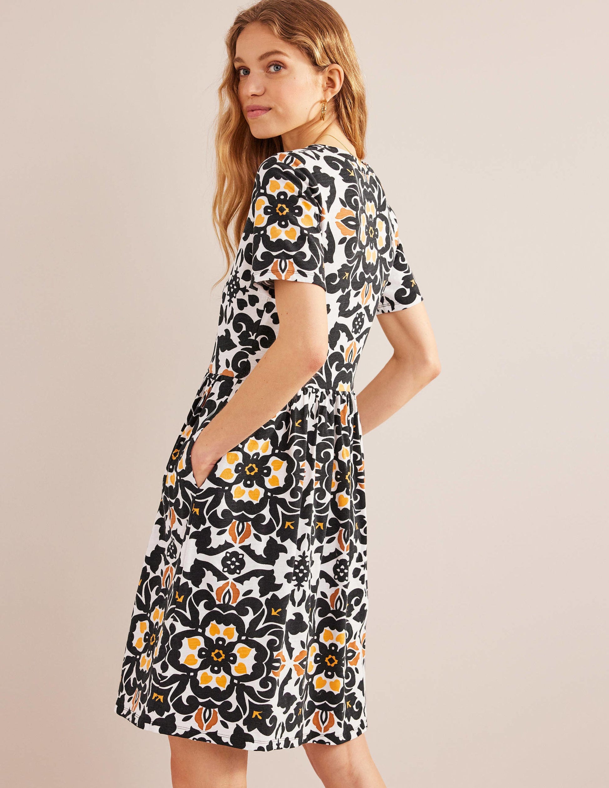 Easy Notch Neck Jersey Dress-Black, Opulent Pome-3