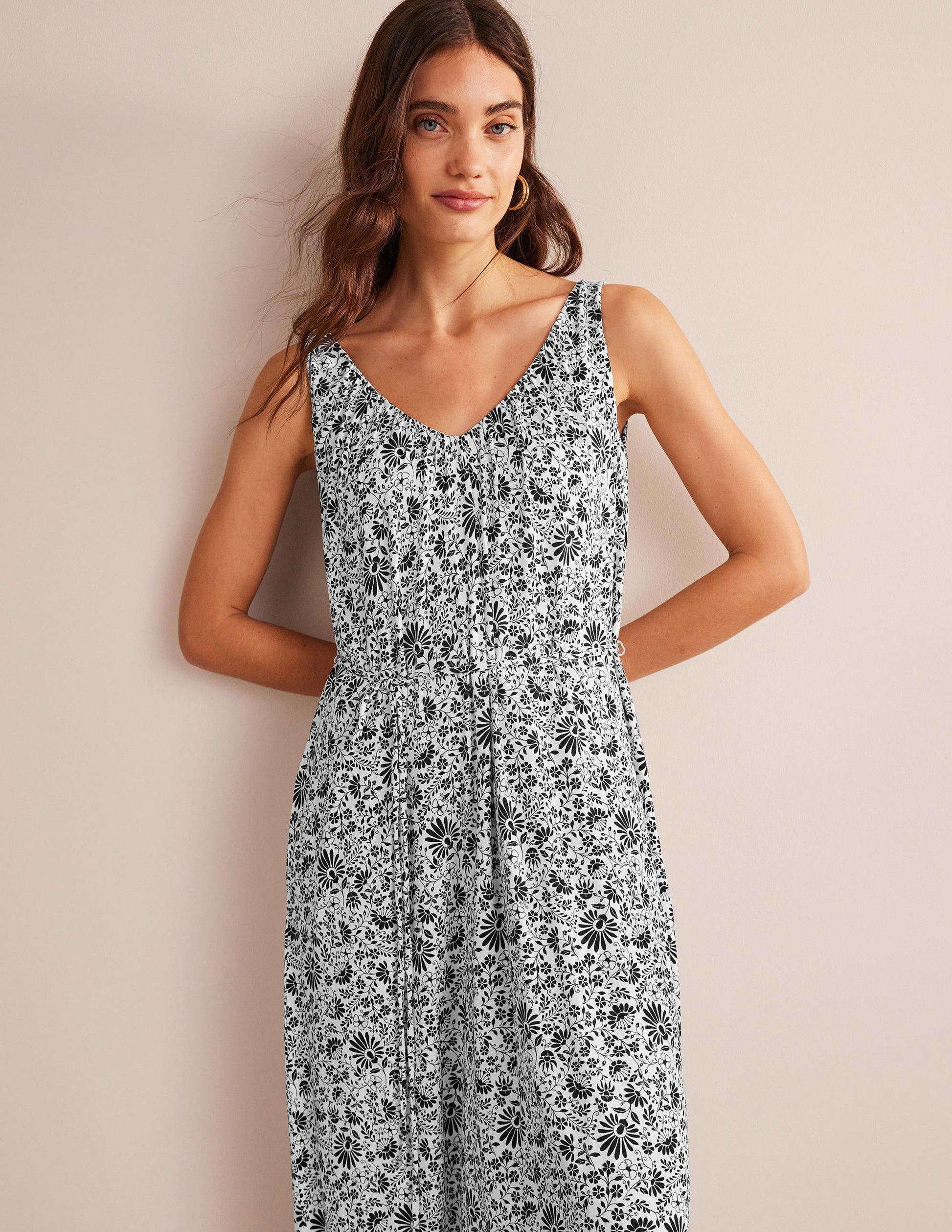 V-Neck Jersey Maxi Dress-Black, Gardenia Sprig-4