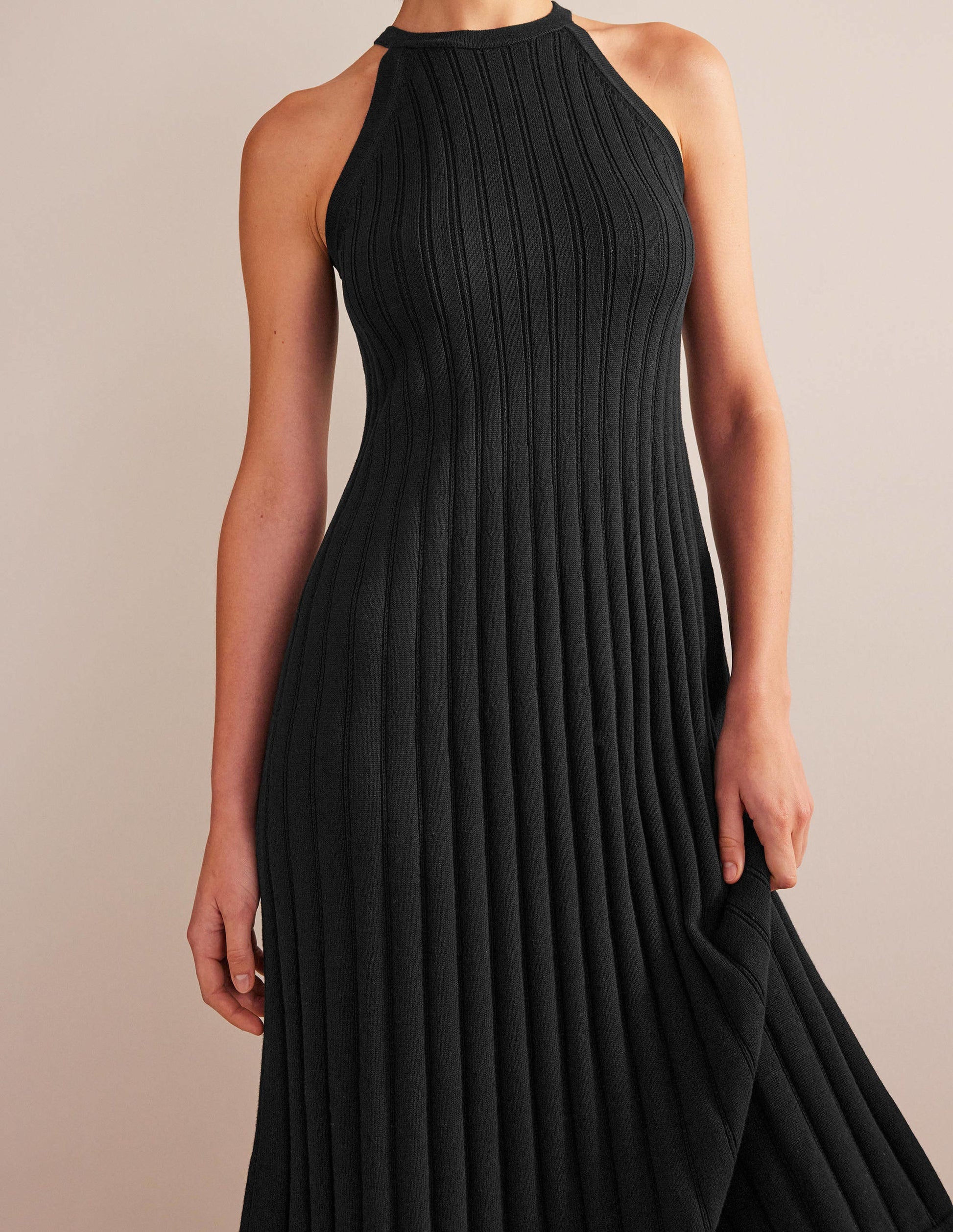Sleeveless Knitted Midi Dress-Black-4