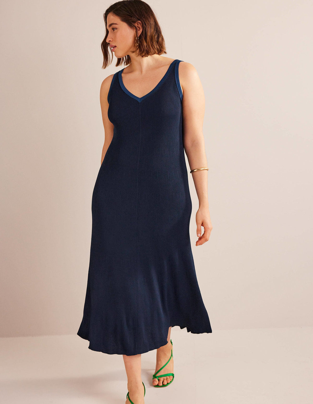 V-Neck Knitted Midi Dress-Navy-5