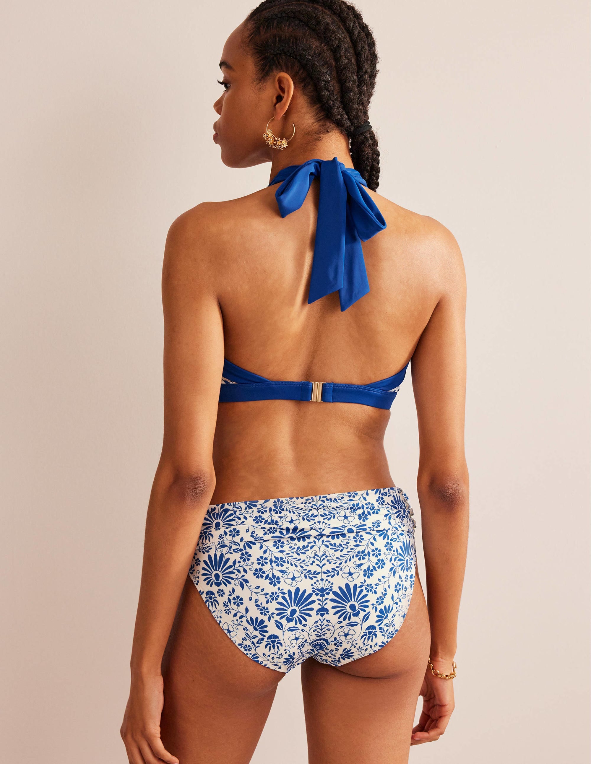 Ithaca Halter Bikini Top-Ivory, Lake Blue Gardenia - Image 3