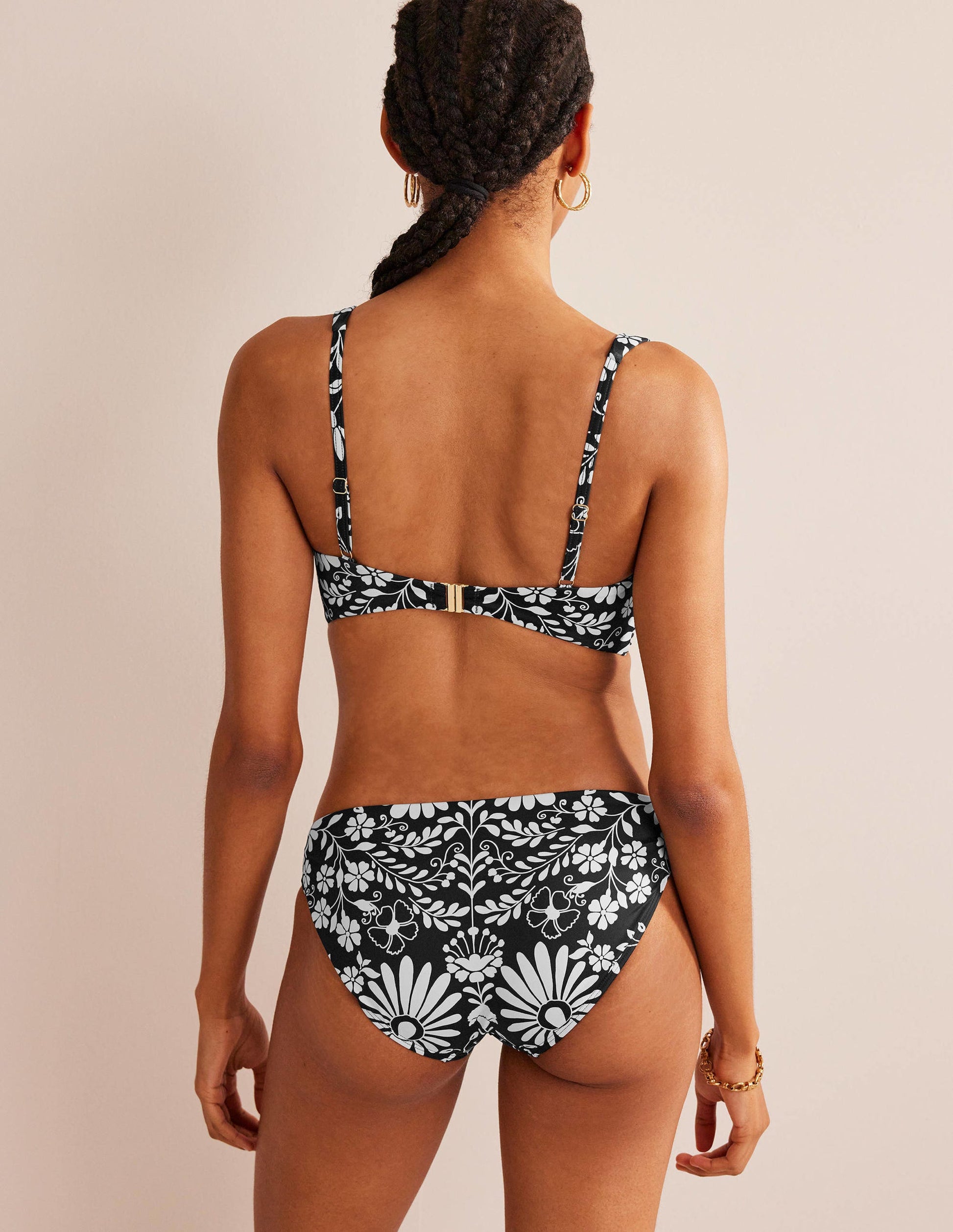 Twisted Classic Bikini Top-Nero, Gardenia Sprig-3