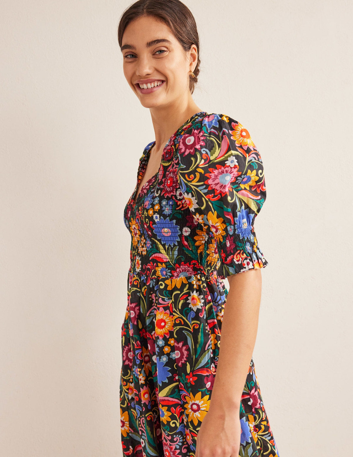 Smocked Linen Midi Dress-Black, Gardenia Pop-4
