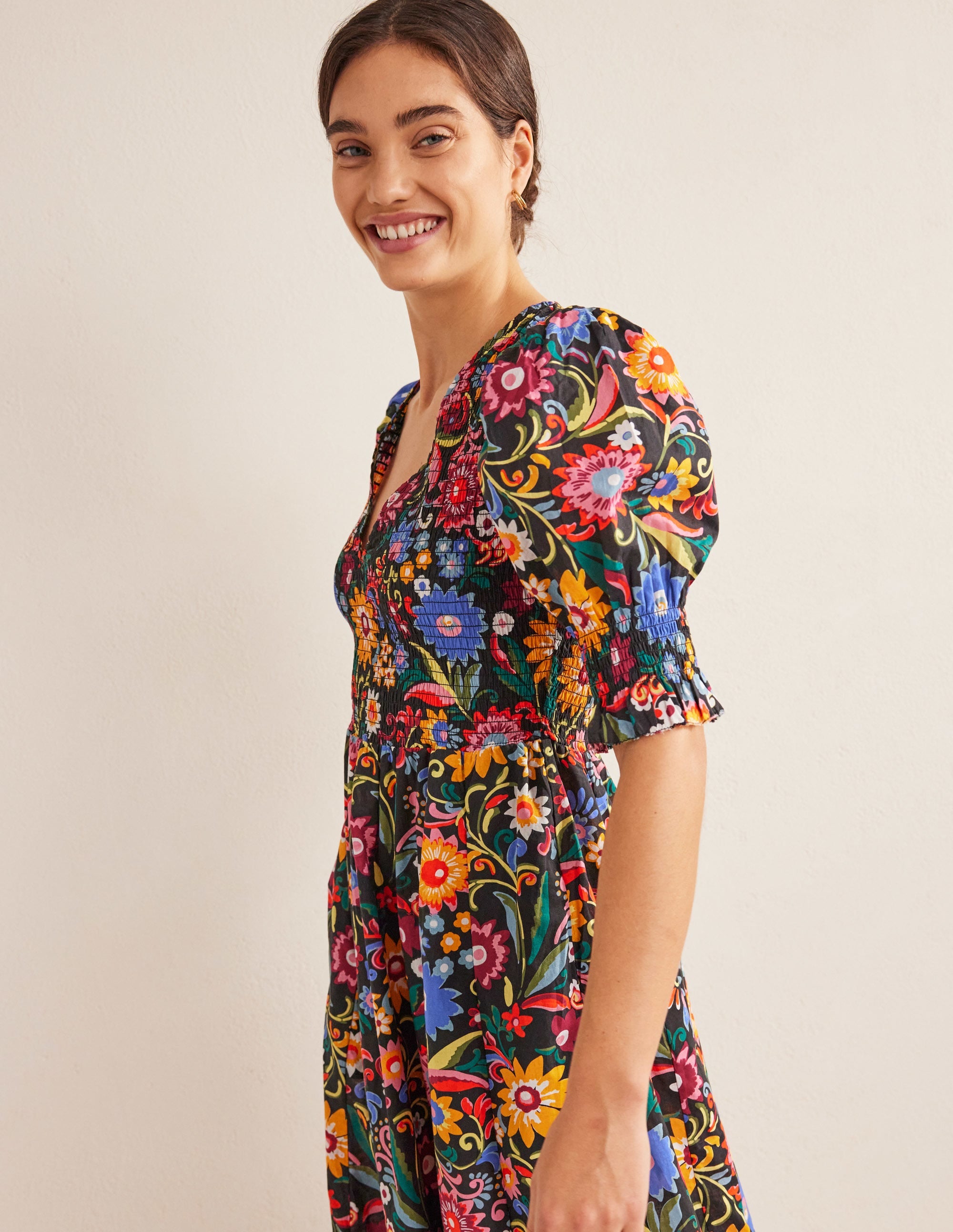 Smocked Linen Midi Dress-Black, Gardenia Pop - Image 4