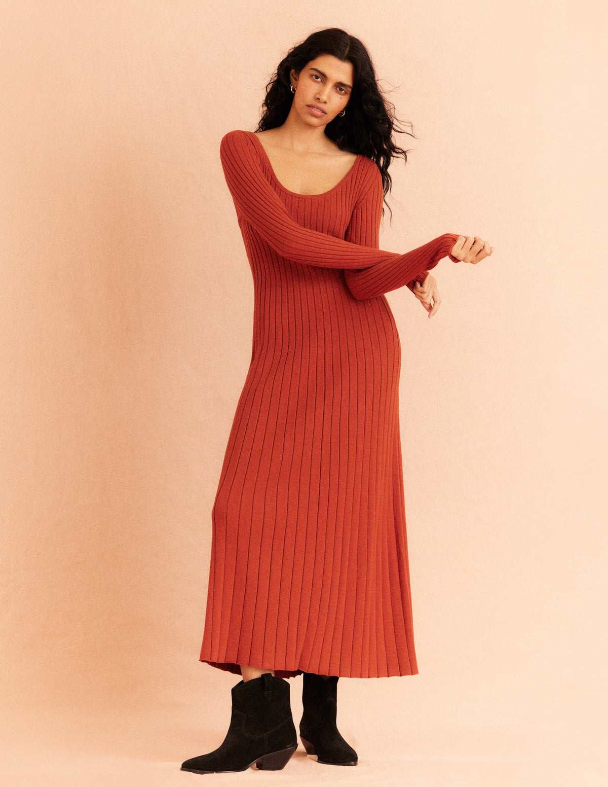 Scoop Neck Knitted Midi Dress-Rust - Image 2