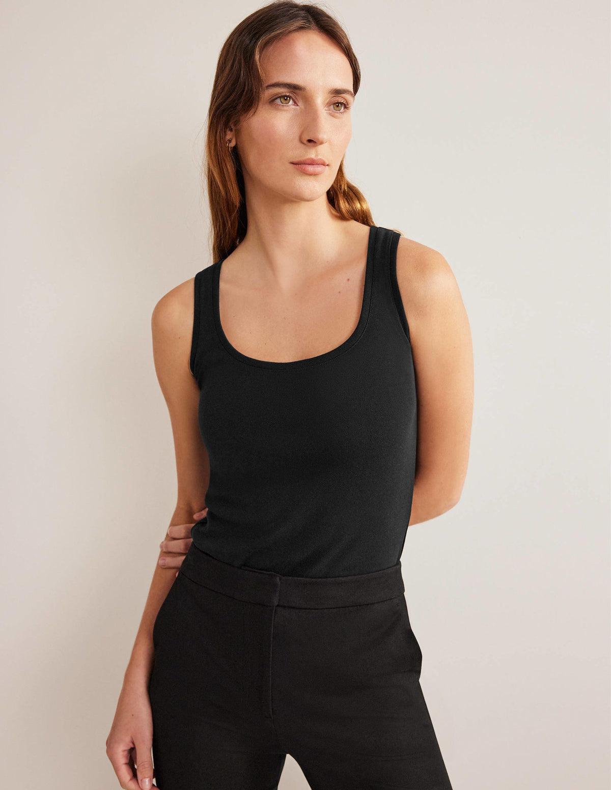 Essential Vest-Black - Image 1