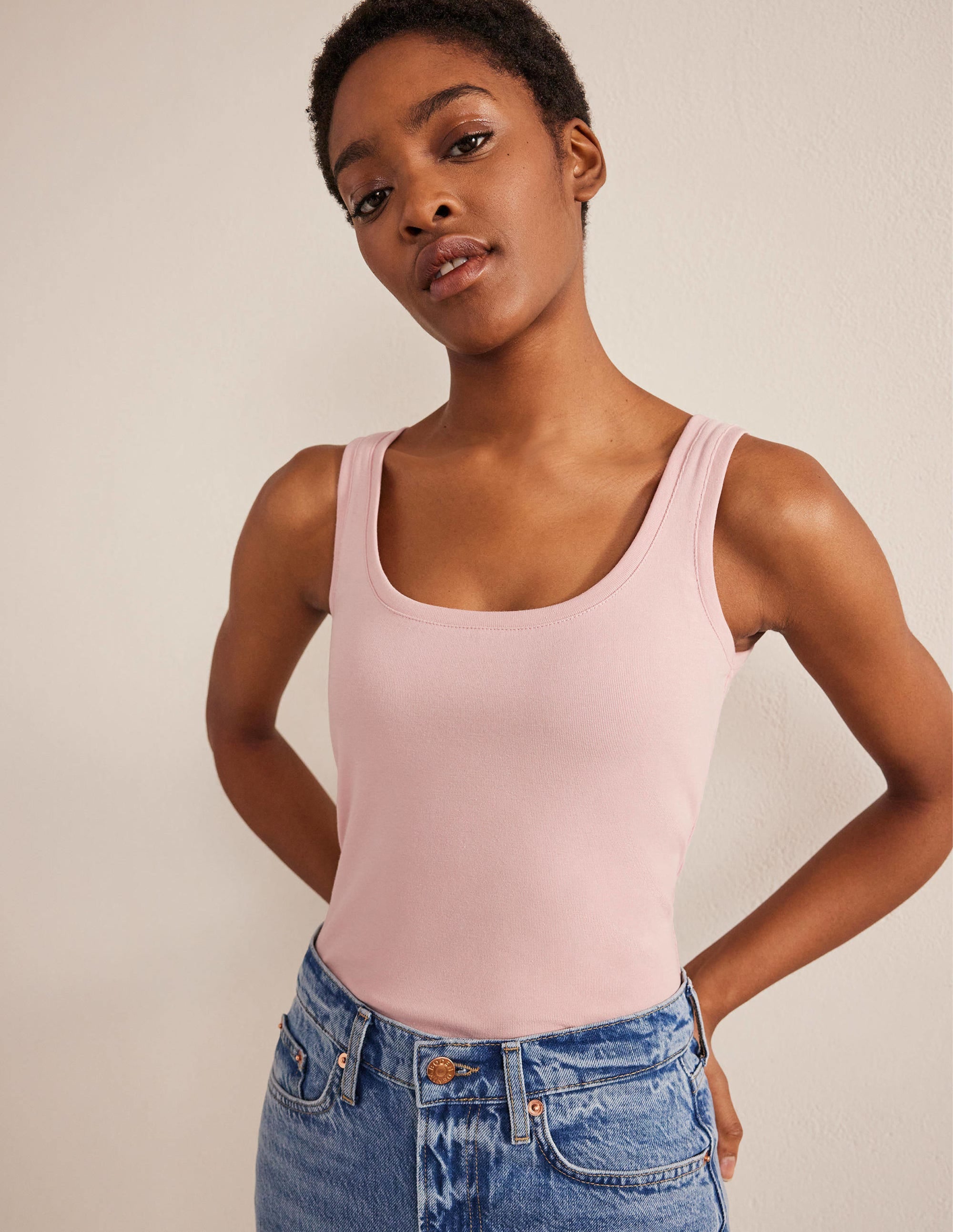 Essential Vest-Milkshake - Image 4