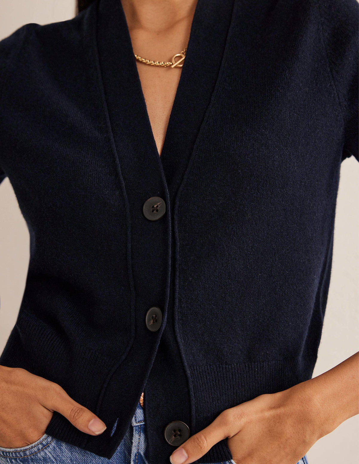 Cropped Cashmere V Cardigan-Navy - Image 2