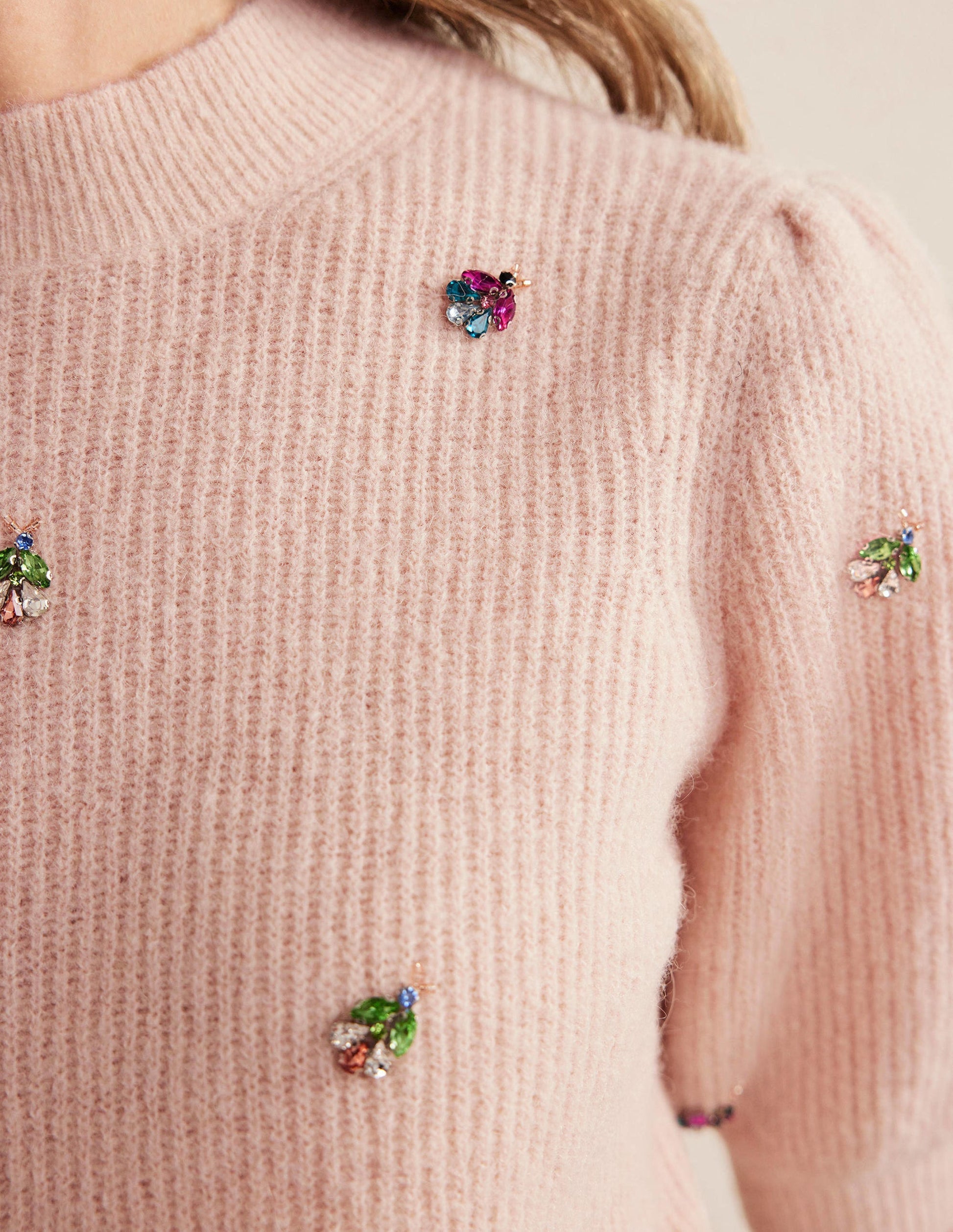 Embellished Fluffy T-shirt-Rope-2