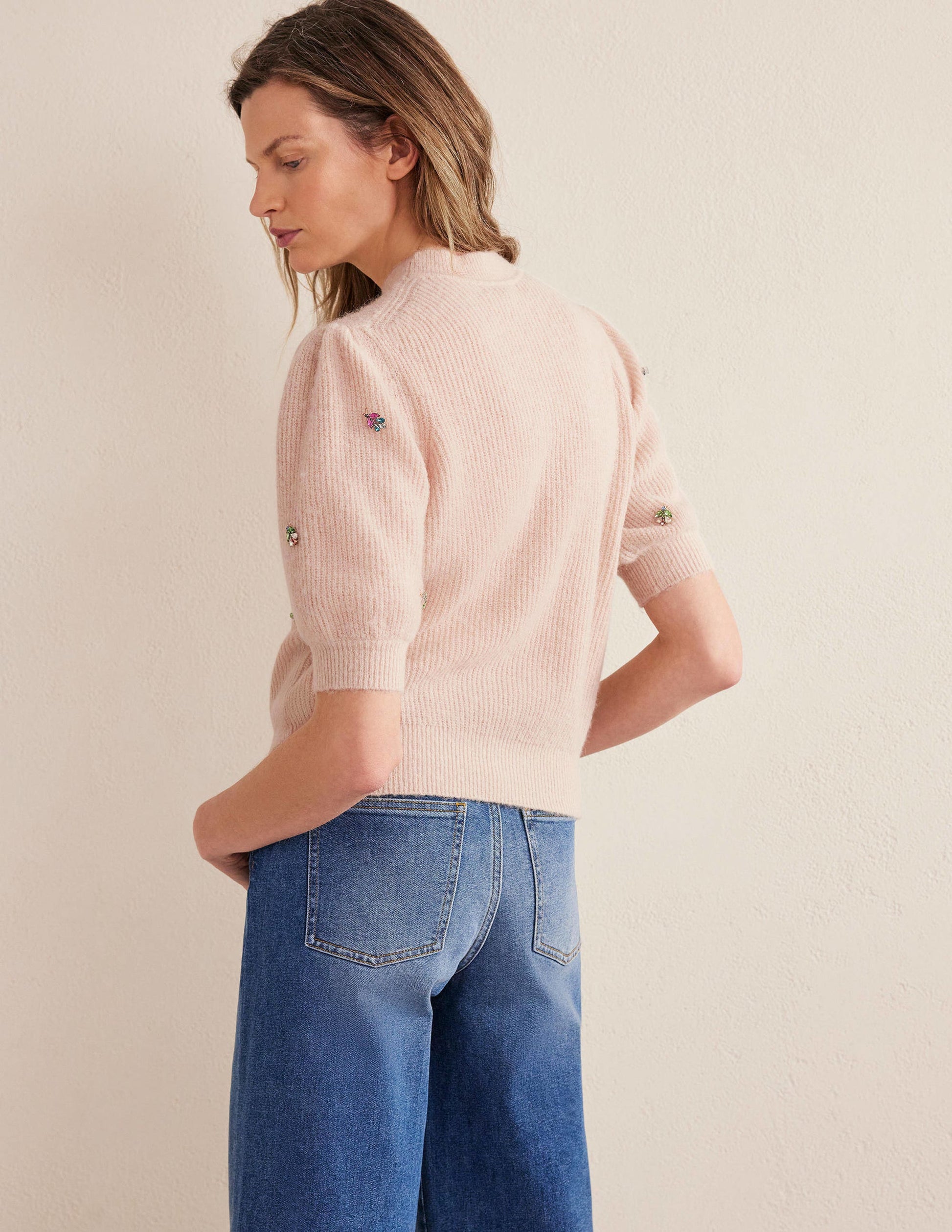 Embellished Fluffy T-shirt-Rope-3