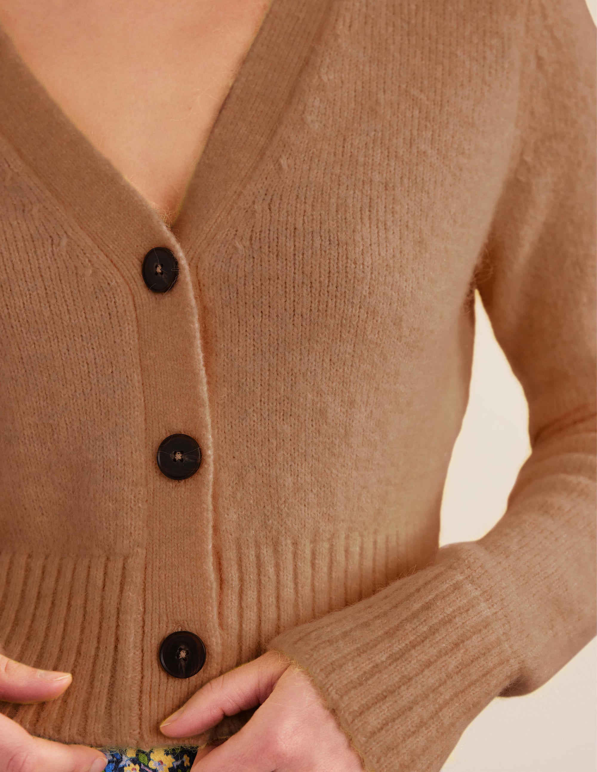 Fluffy Cropped V-Neck Cardigan-Camel Melange - Image 2