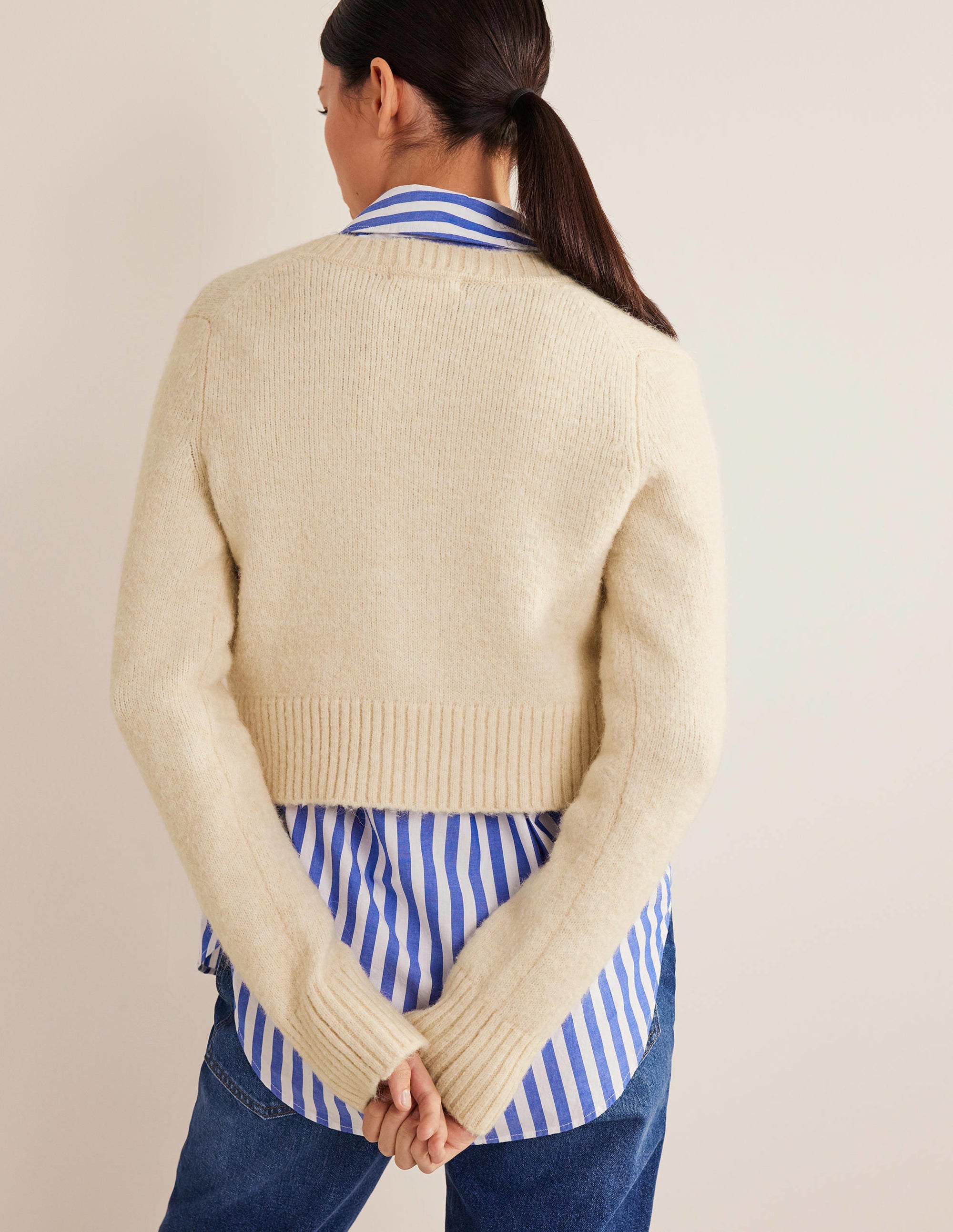 Fluffy Cropped V-Neck Jumper-Rope - Image 3