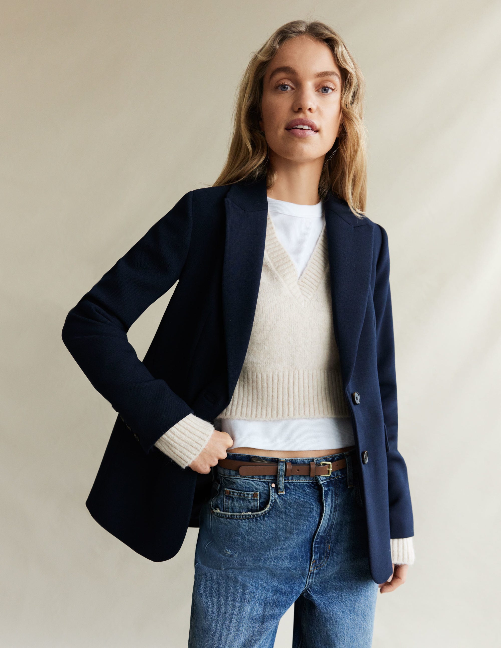 Fluffy Cropped V-Neck Jumper-Rope - Image 5