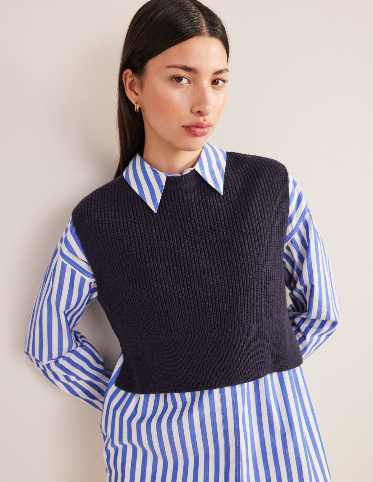 Cropped Ribbed Tank-Navy - Image 1