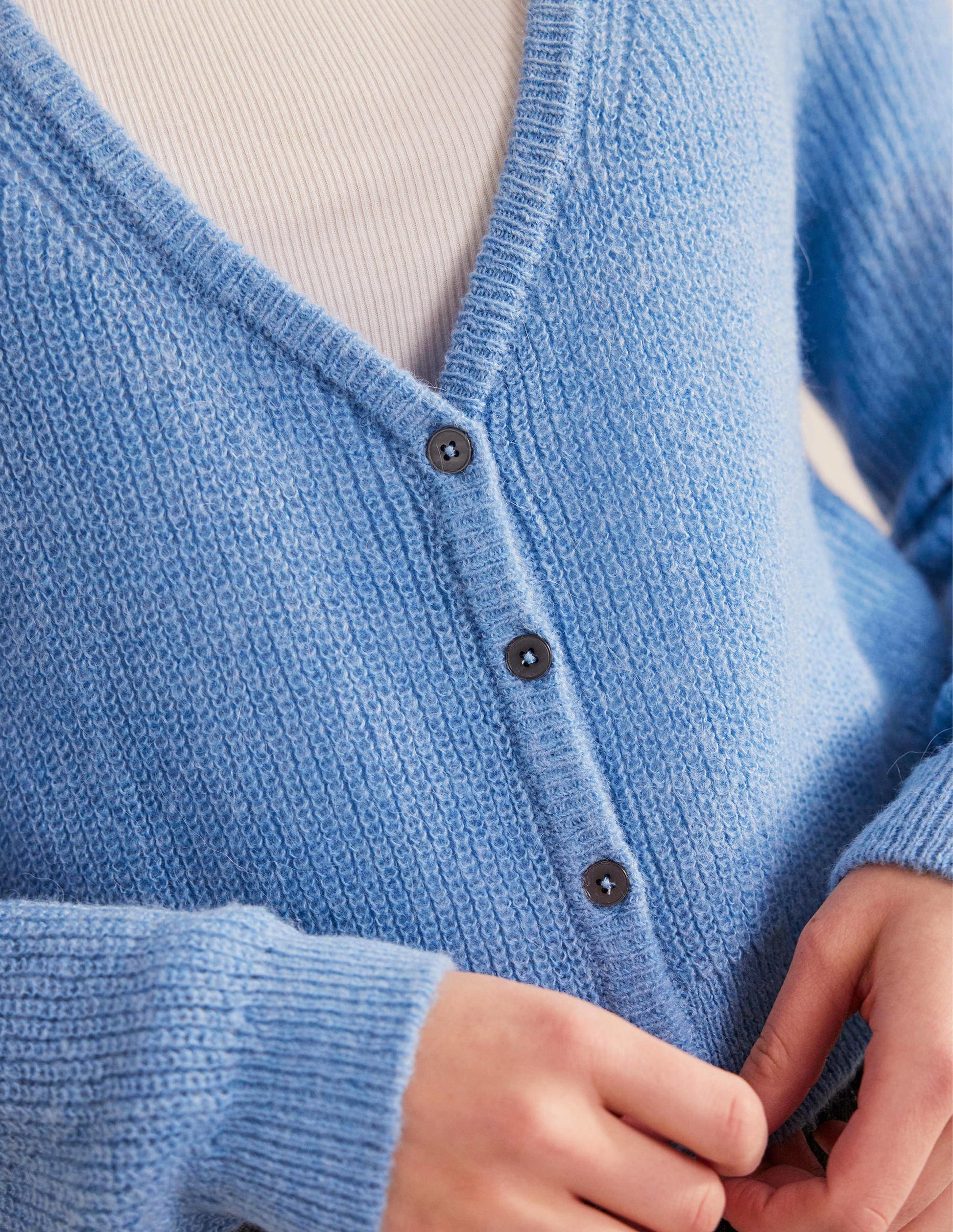 Cropped Fluffy Cardigan-Linseed-2