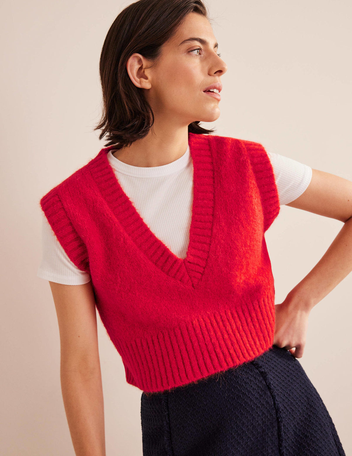 Fluffy Cropped V-Neck Tank Top-Tomato - Image 1