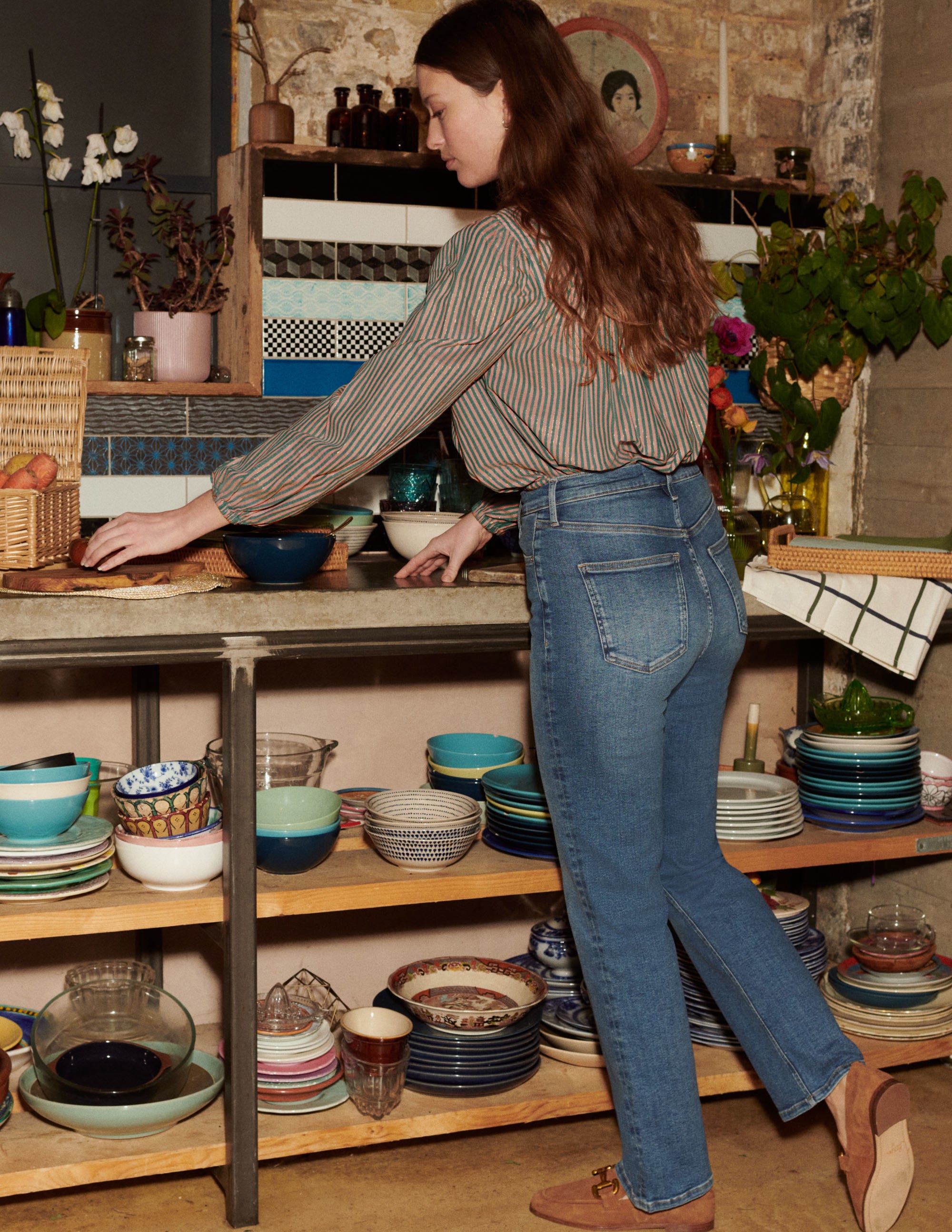 High Rise True Straight Jeans-Mid Vintage - Image 10