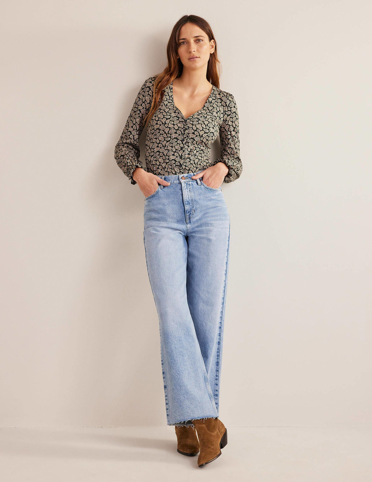 Button Front V-Neck Top-Cavelo Nero, Paisley Pop-4