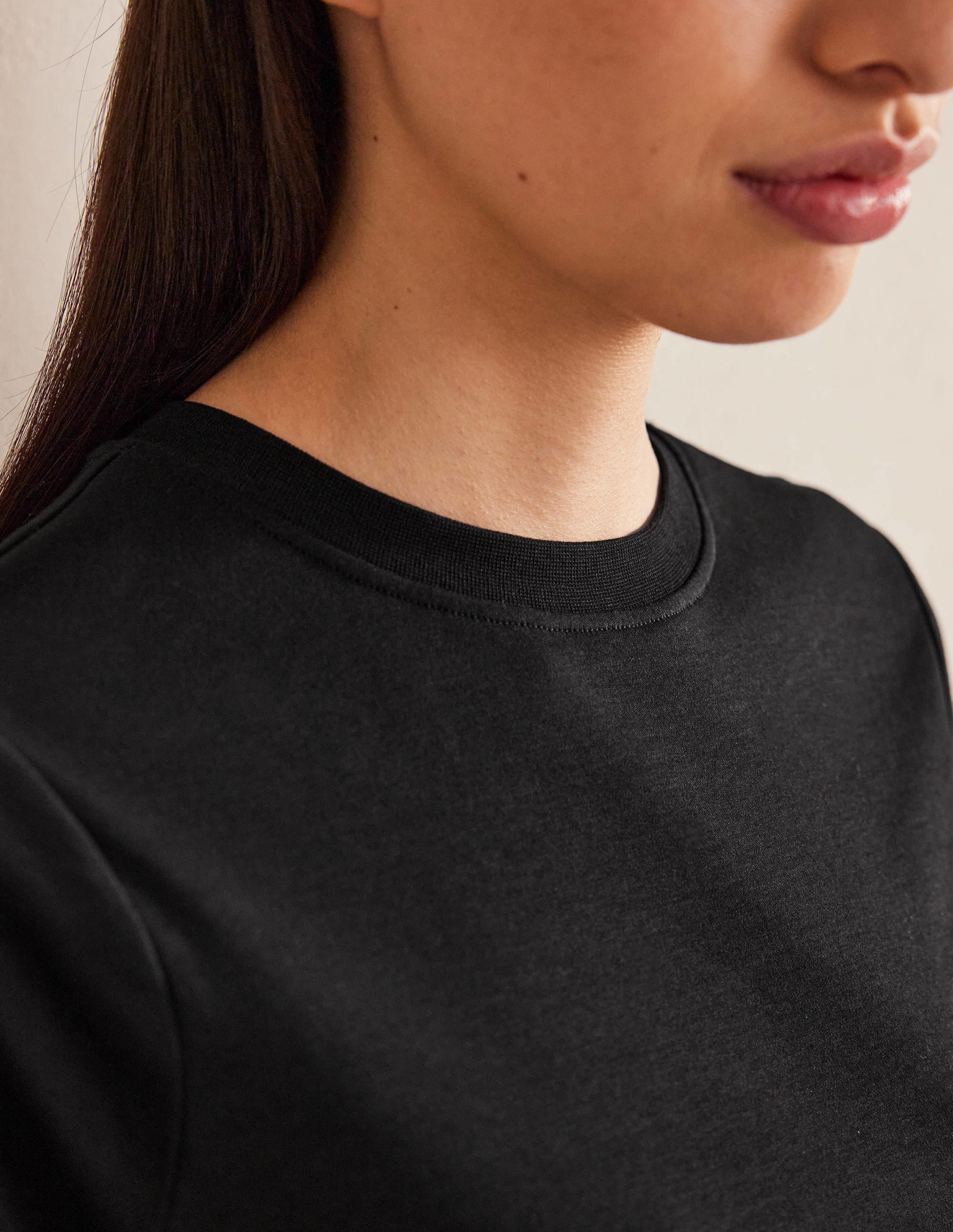 Perfect Cotton Cropped T-Shirt-Black - Image 2