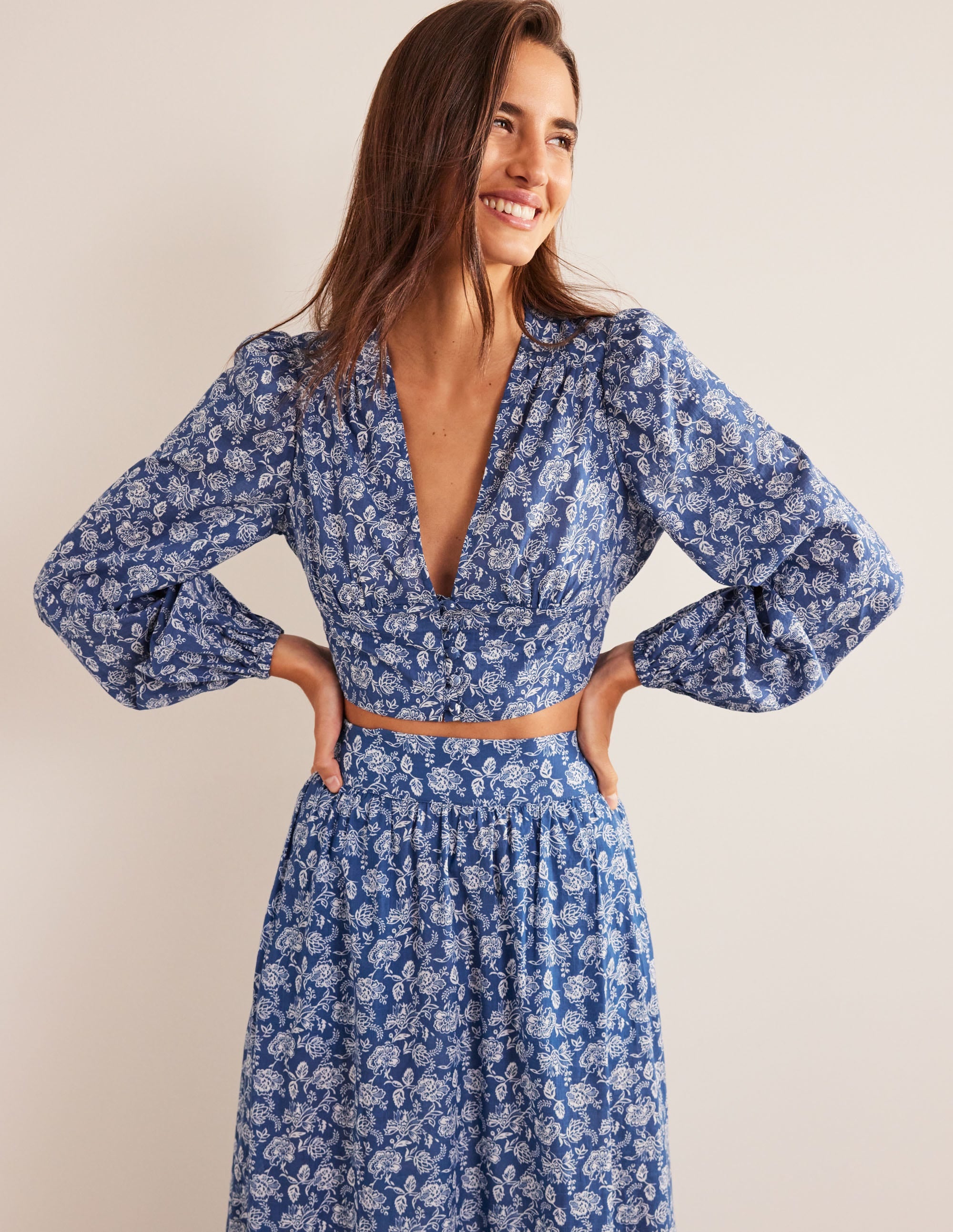 Cropped Low V Top-True Navy, Linear Bloom - Image 1
