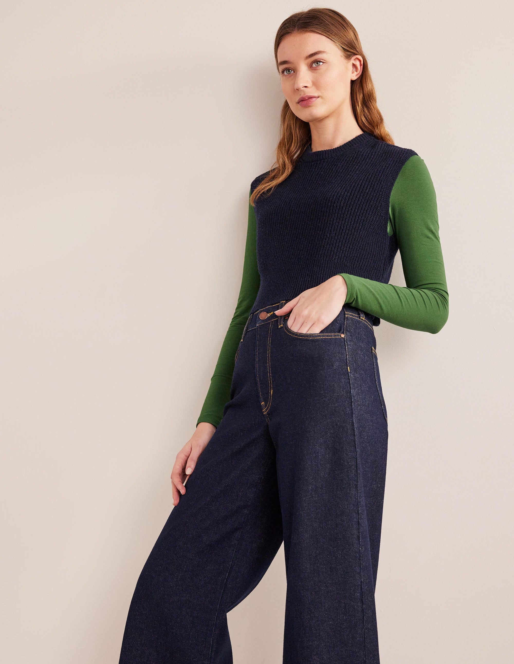 Double Layer Scoop Neck Top-Broad Bean - Image 4
