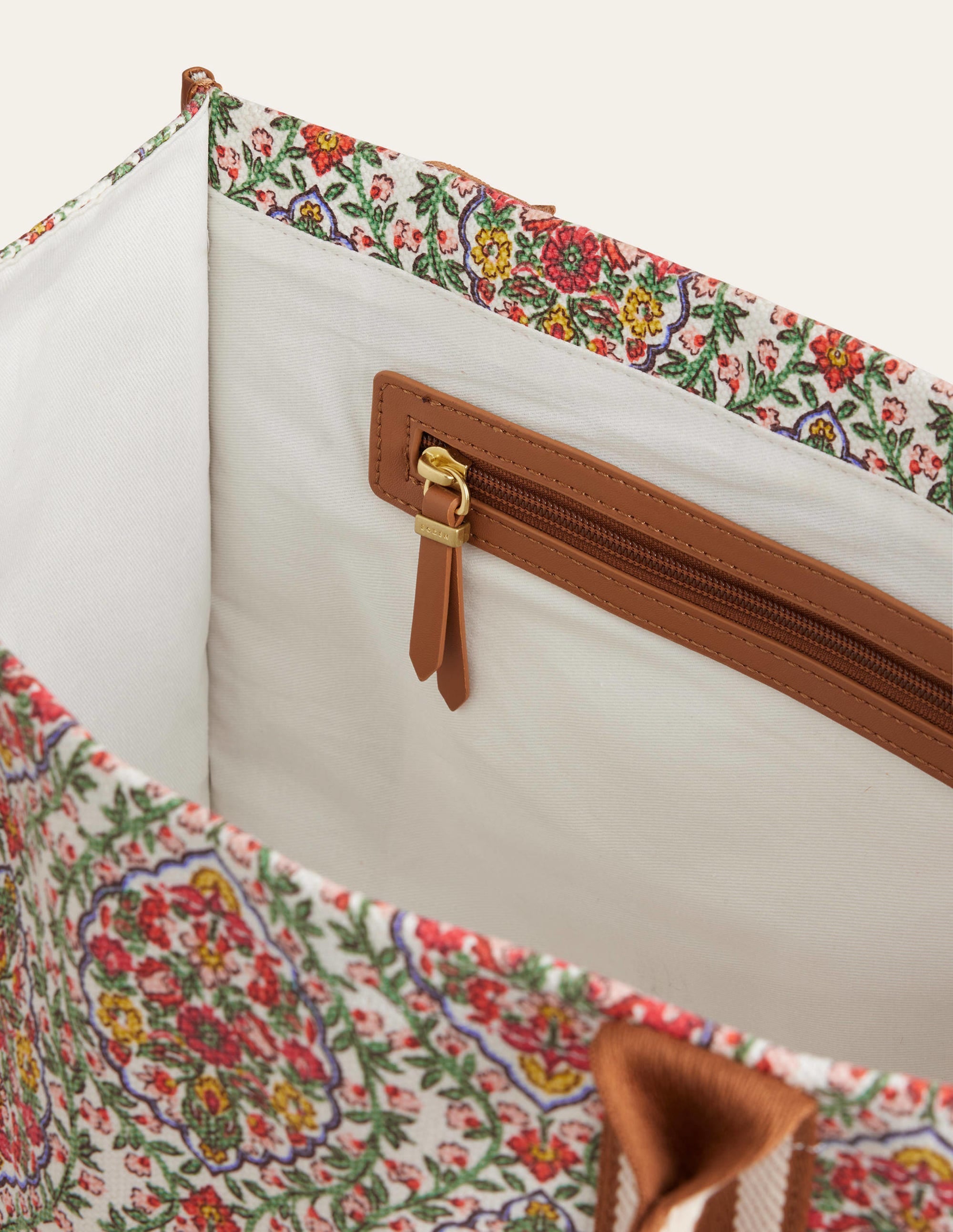 Tilda Canvas Tote Bag-Multi Vine, Terrace - Image 5