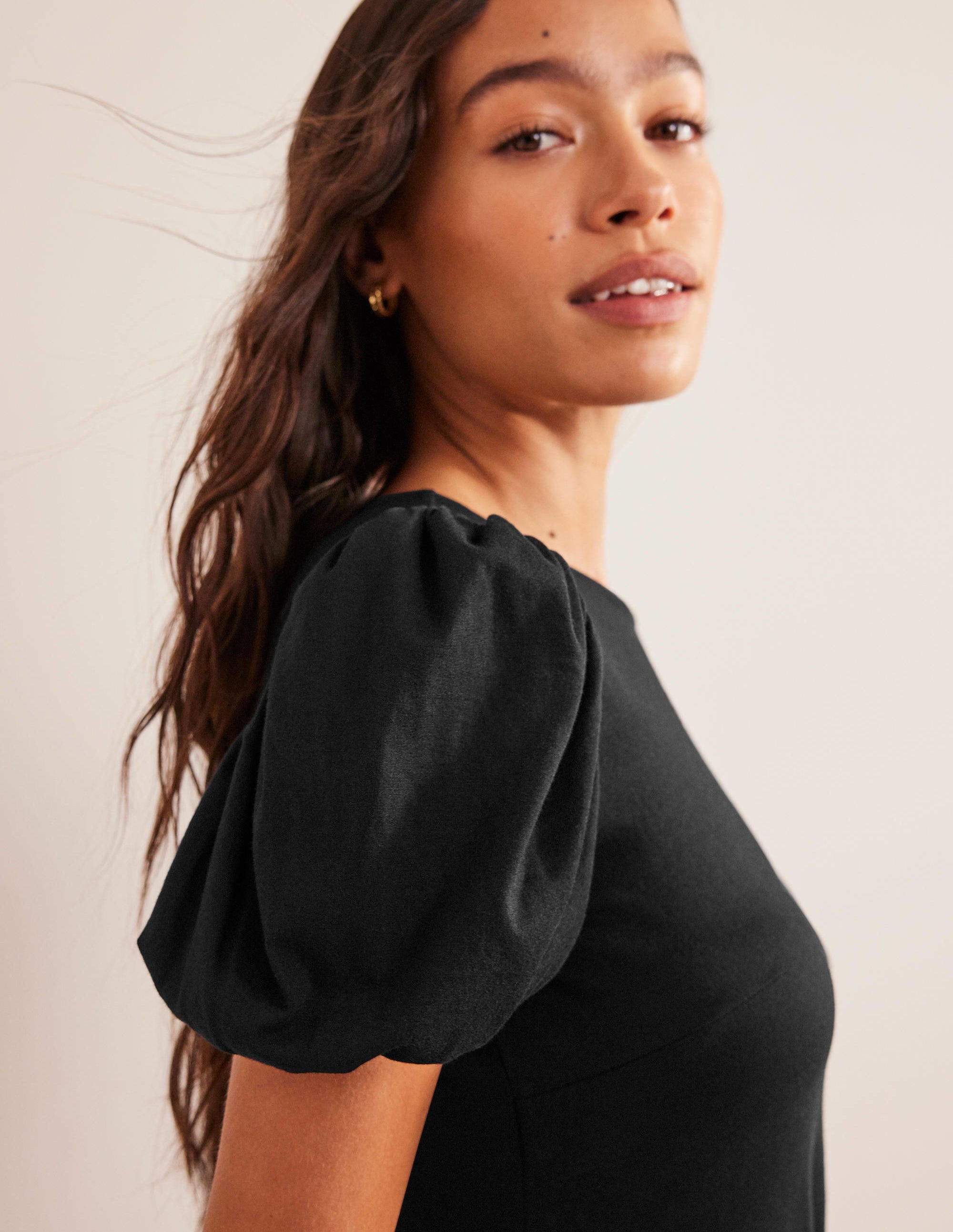 Puff Sleeve Jersey Midi Dress-Black - Image 4