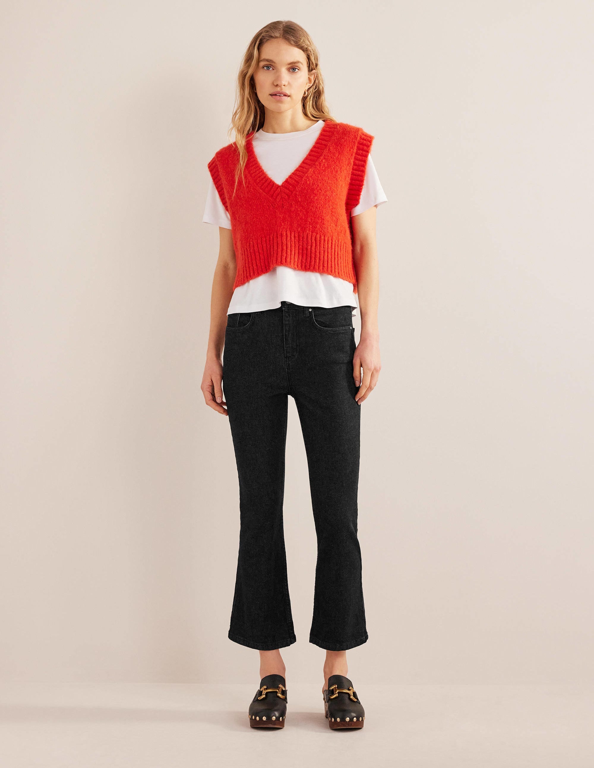 Fitted Cropped Flare Jeans-Black - Image 1