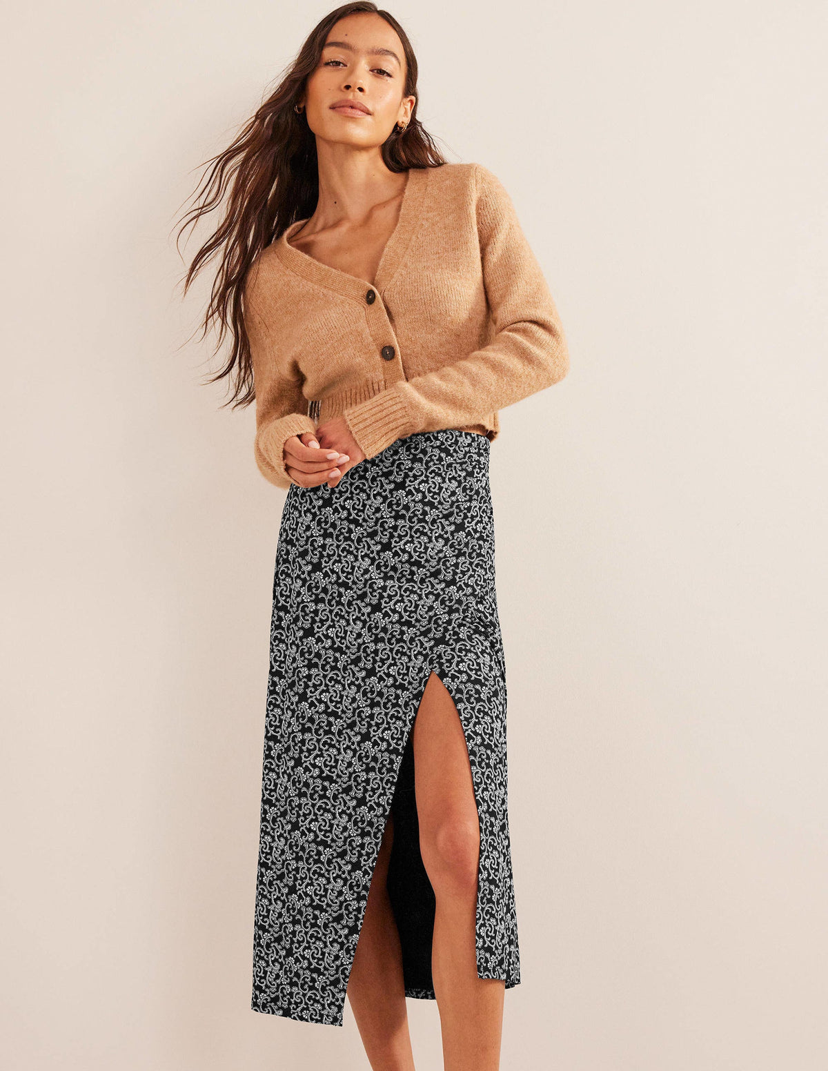 Side Split Jersey Midi Skirt-Black, Abstract Vine - Image 1