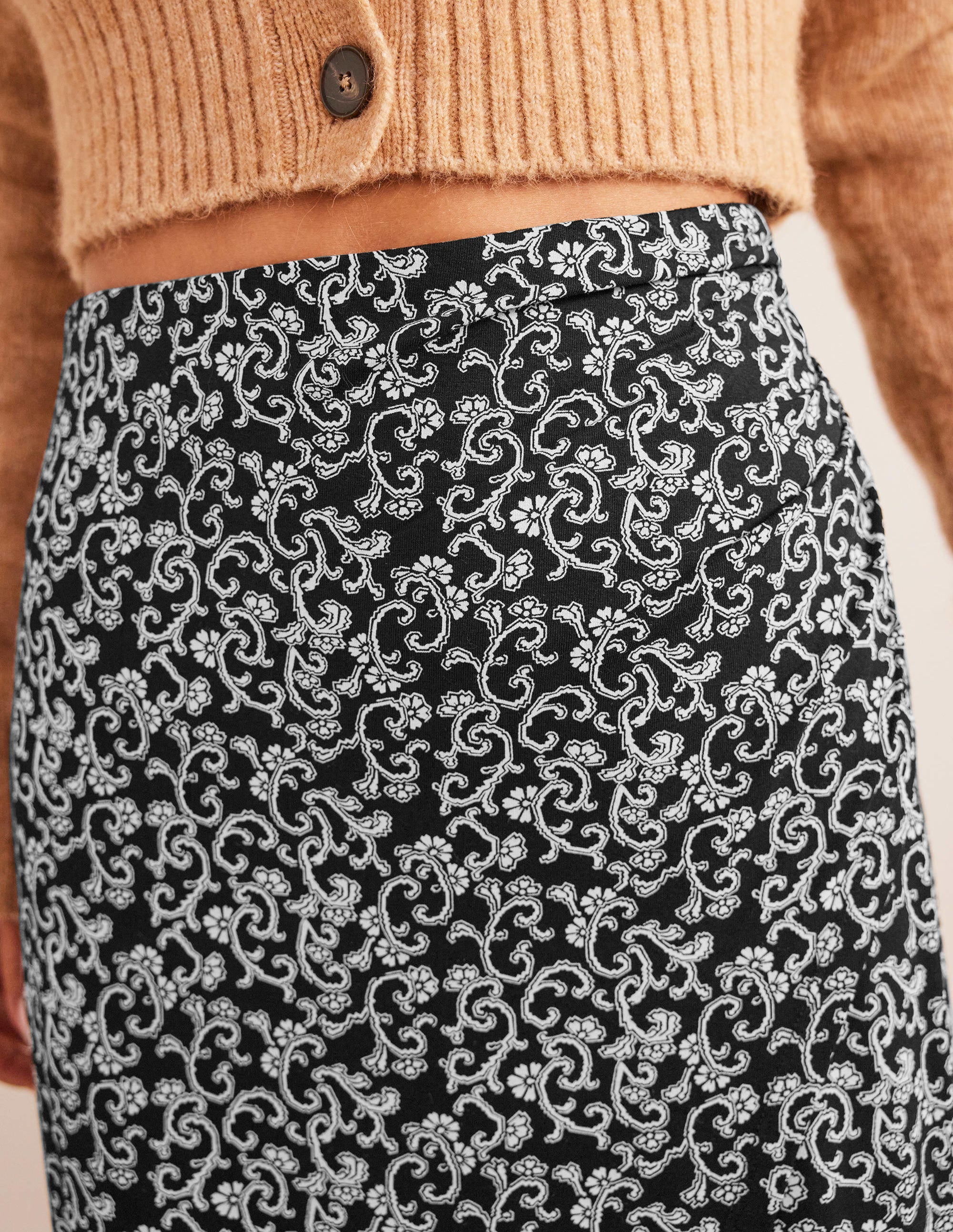 Side Split Jersey Midi Skirt-Black, Abstract Vine - Image 2