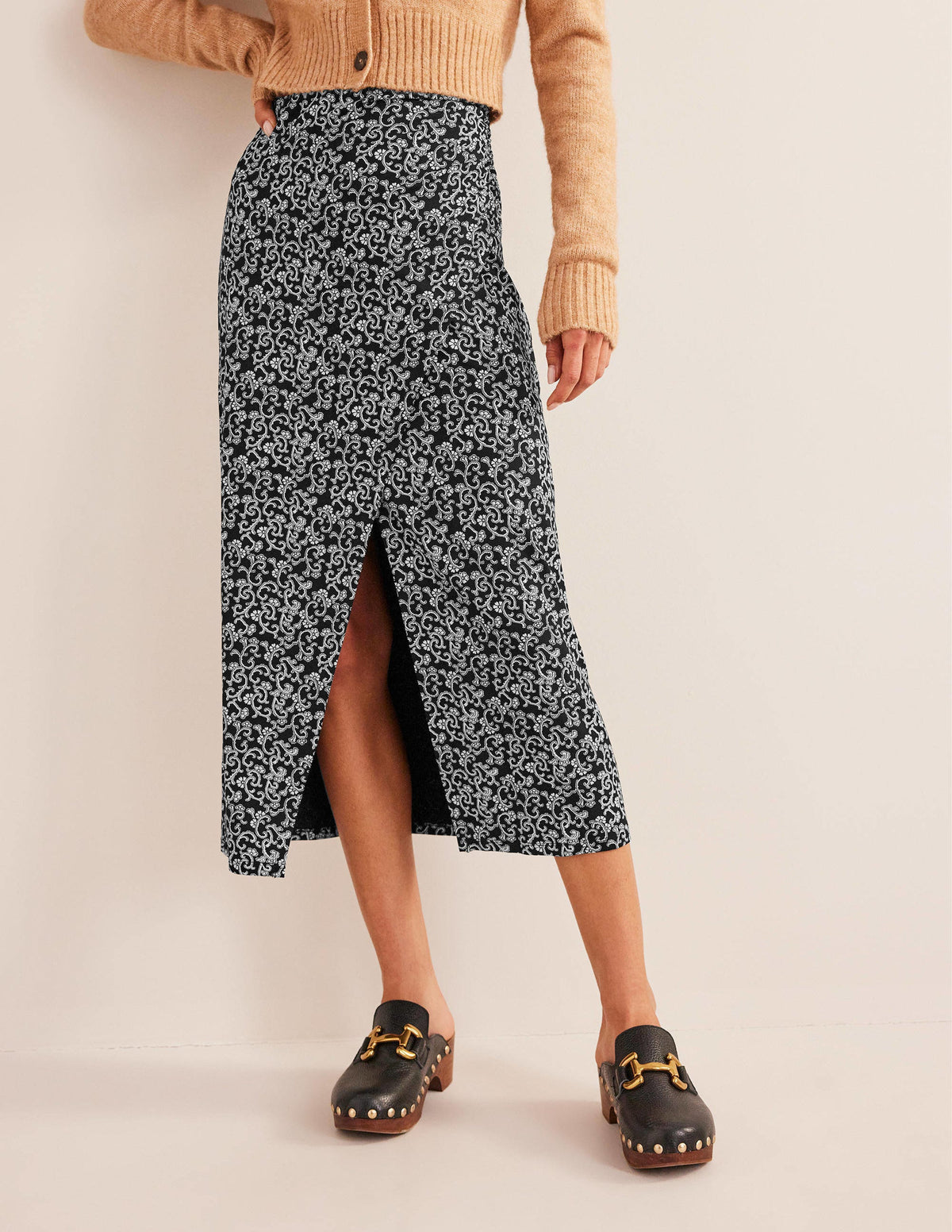 Side Split Jersey Midi Skirt-Black, Abstract Vine-4