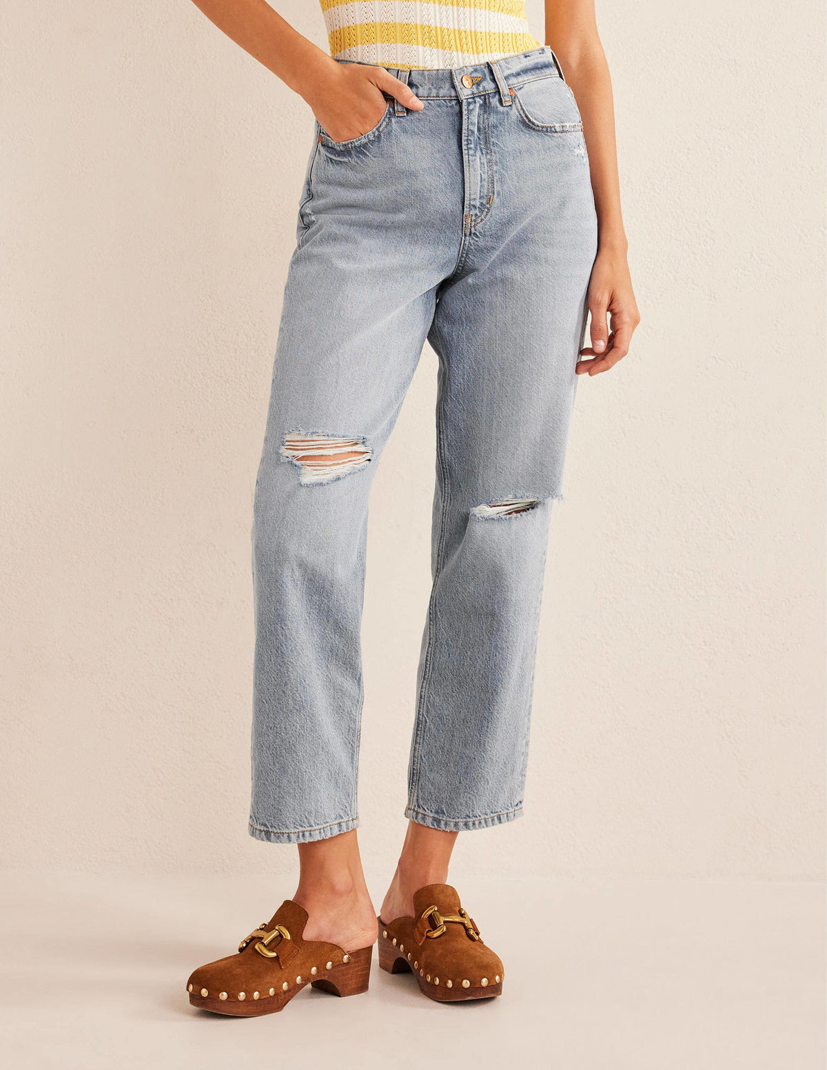Mid Rise Loose Jeans-Mid Wash - Image 4
