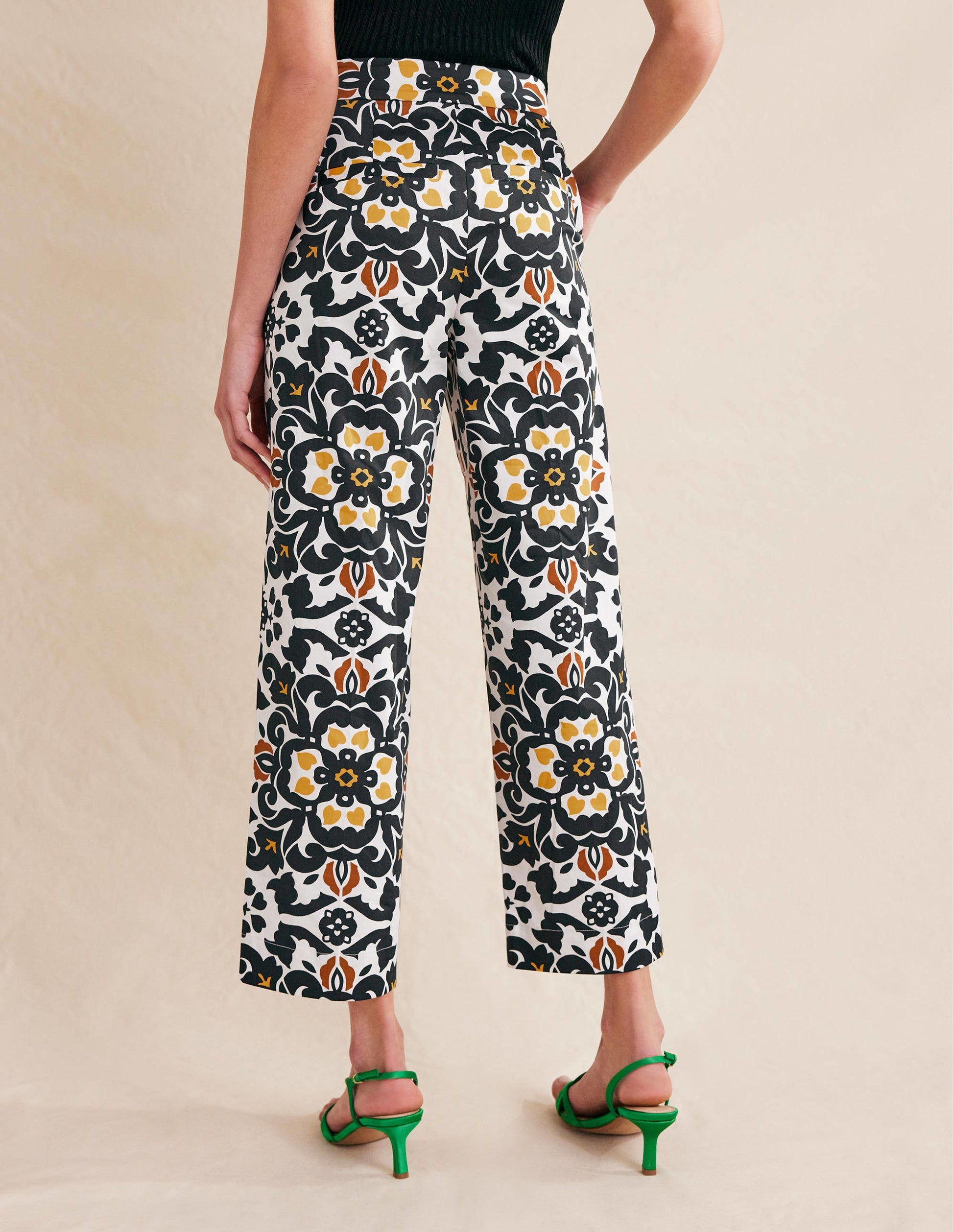 Printed Crop Trousers-Black, Opulent Pome-3