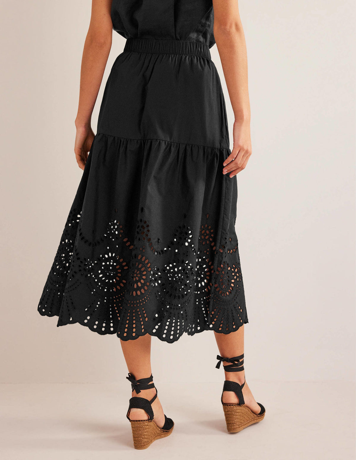 Full Broderie Skirt-Black-3