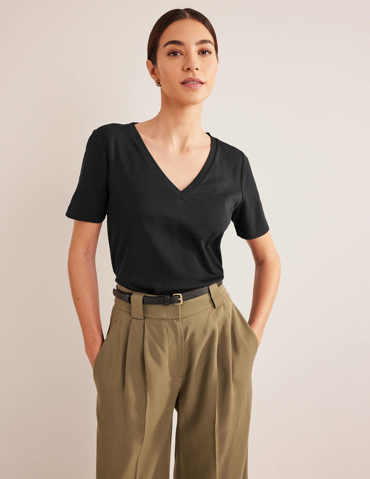 Perfect V-Neck T-Shirt-Black - Image 4