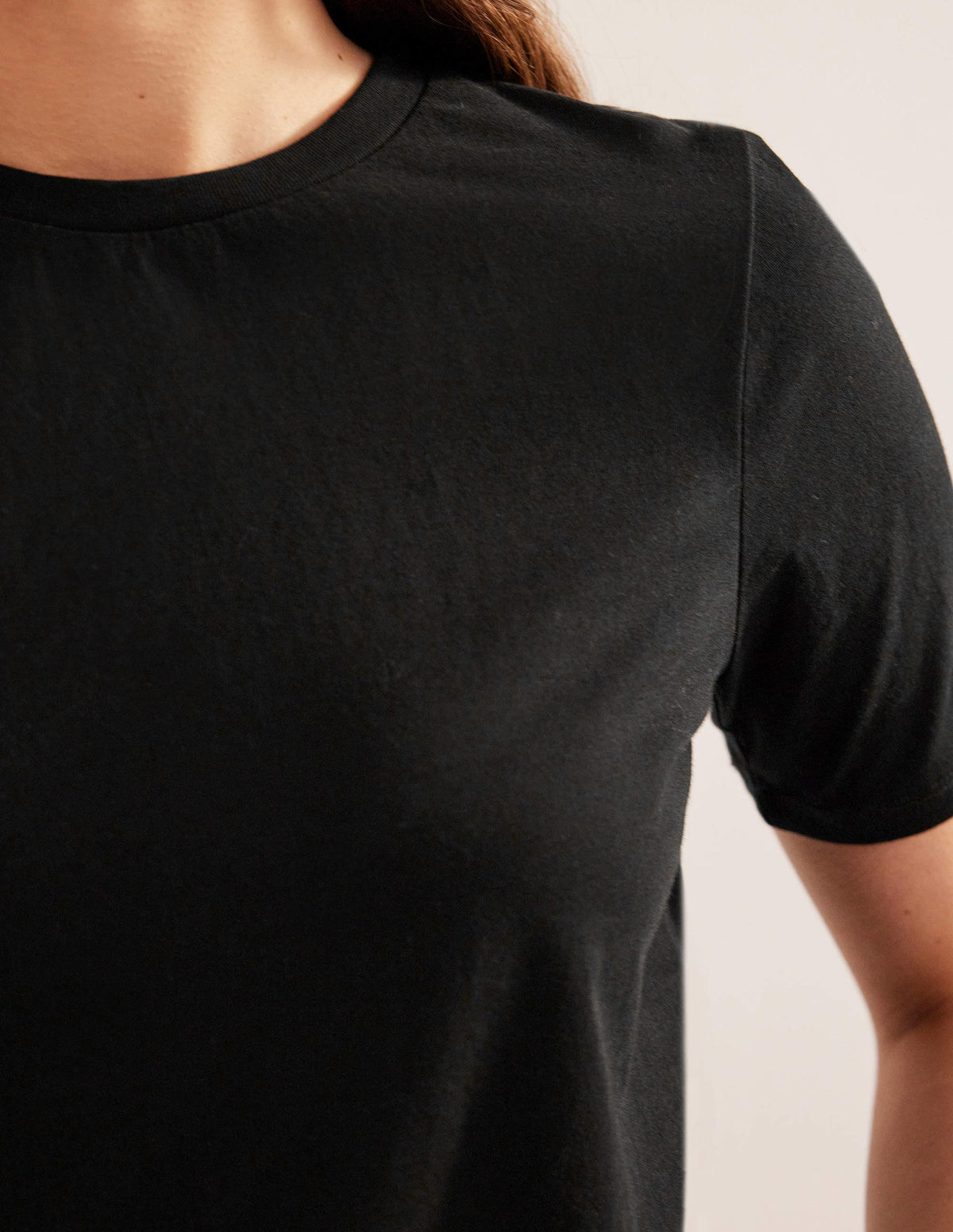 Pure Cotton Crew Neck T-shirt-Black - Image 2