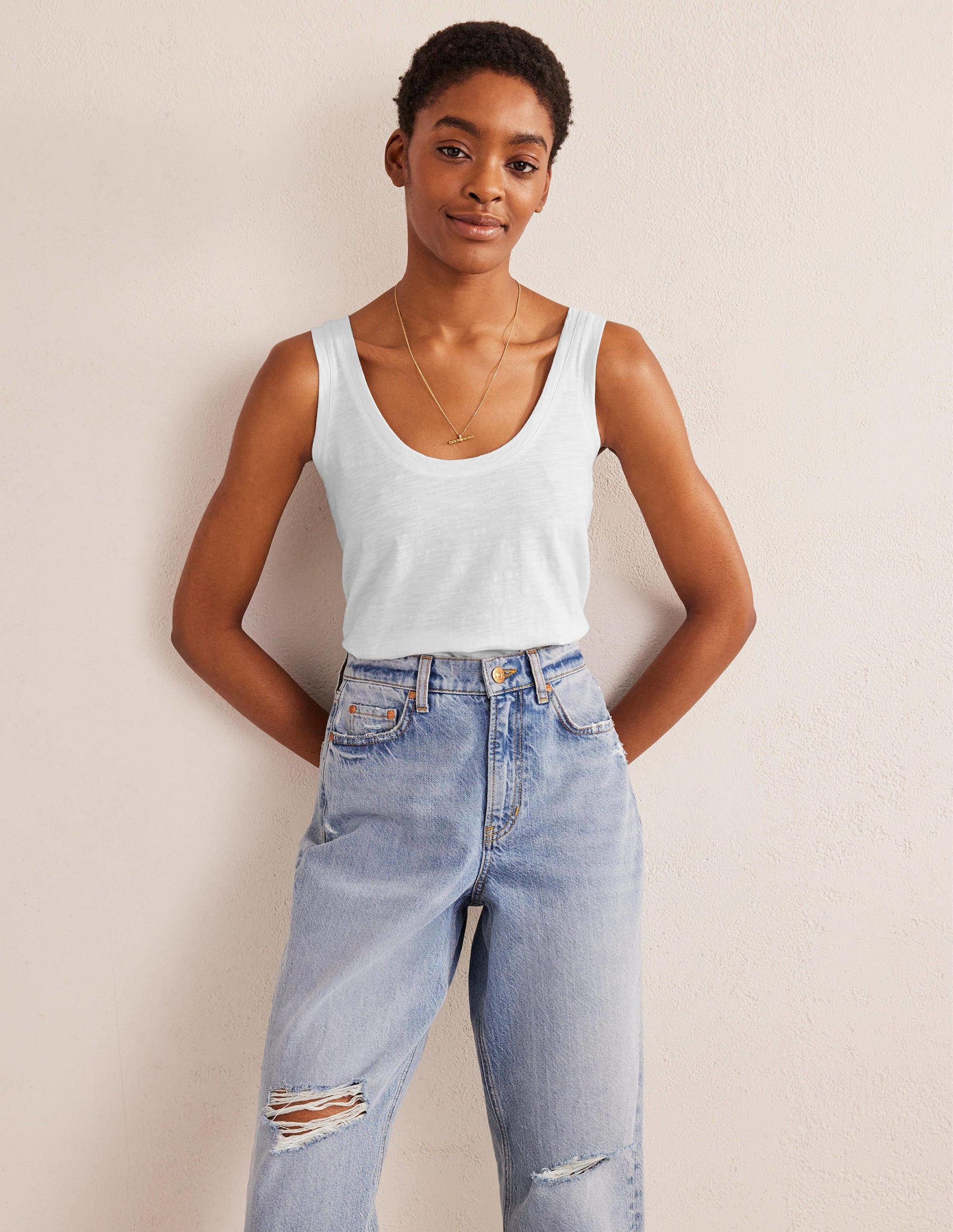 Relaxed Scoop Neck Vest-White-1