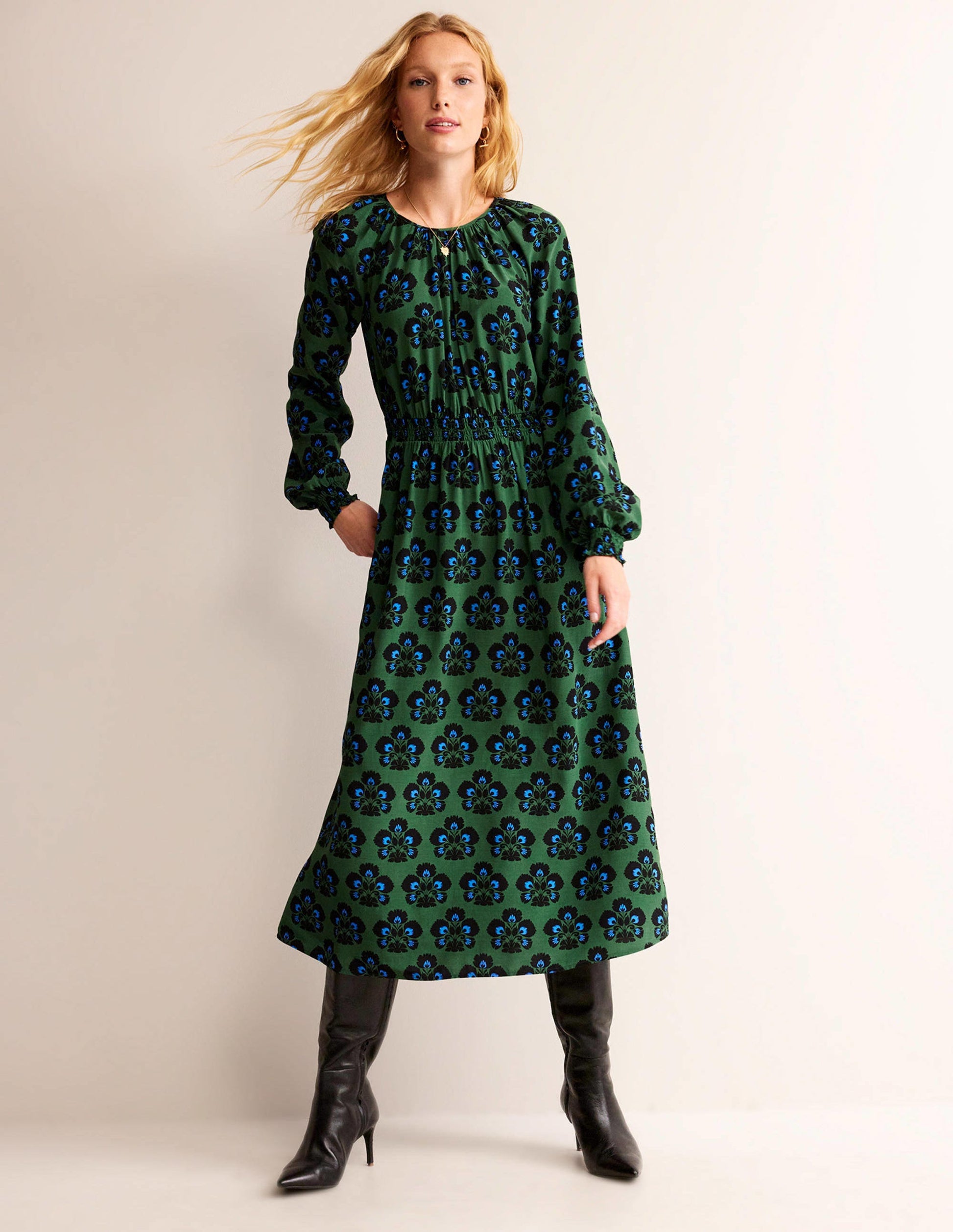 Gather Raglan Midi Dress-Amazon Green, Carnation Stamp-4