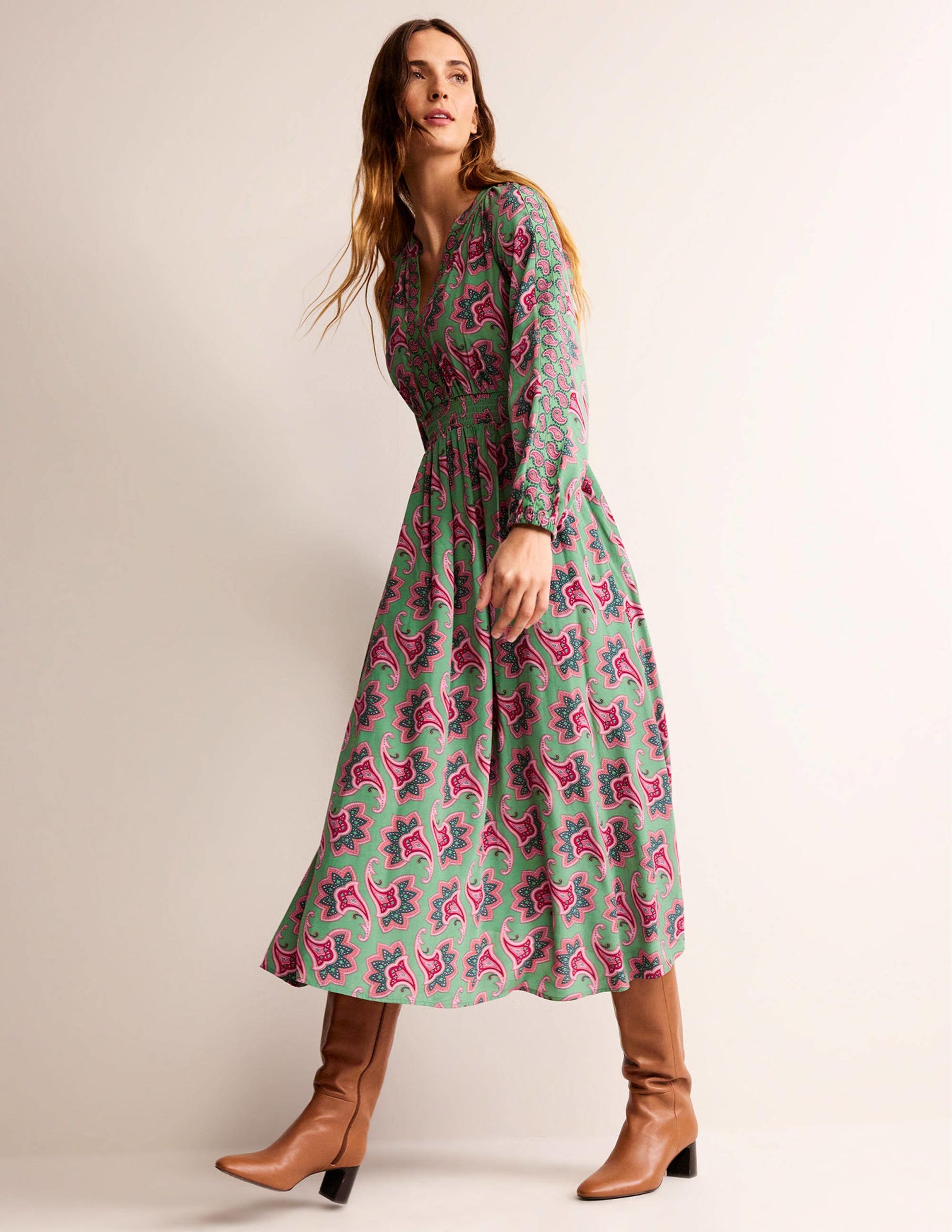 Border Print Raglan Midi Dress-Green, Paisley Amaryllis-1