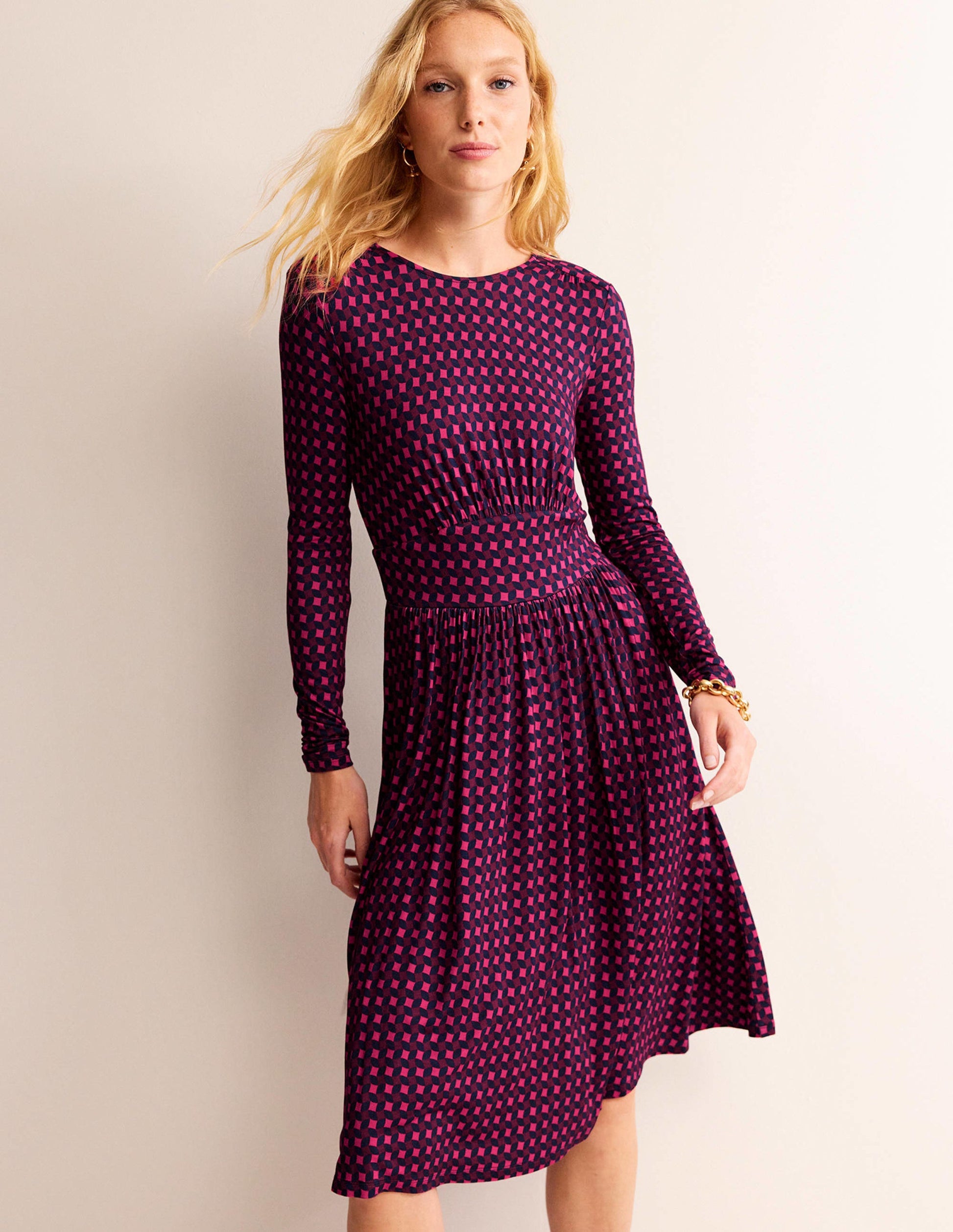 Thea Short Jersey Dress-Vibrant Pink, Abstract Diamond-4