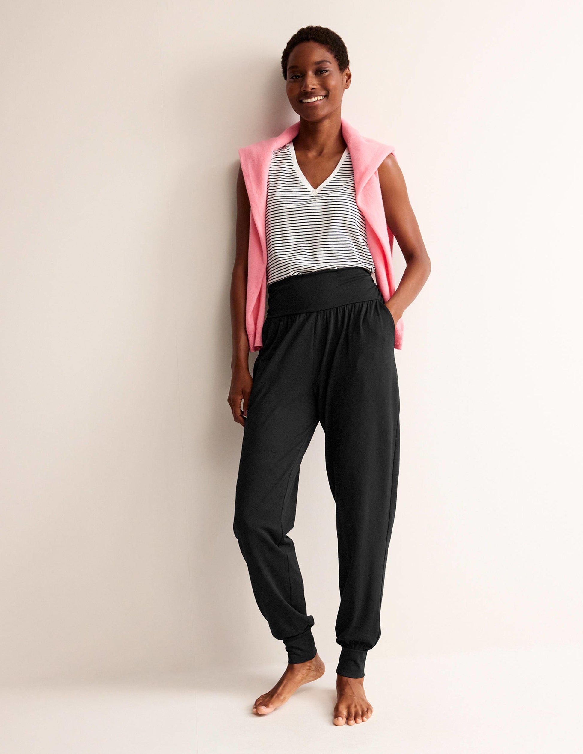 Hareem Jersey Joggers-Black Boden UK1