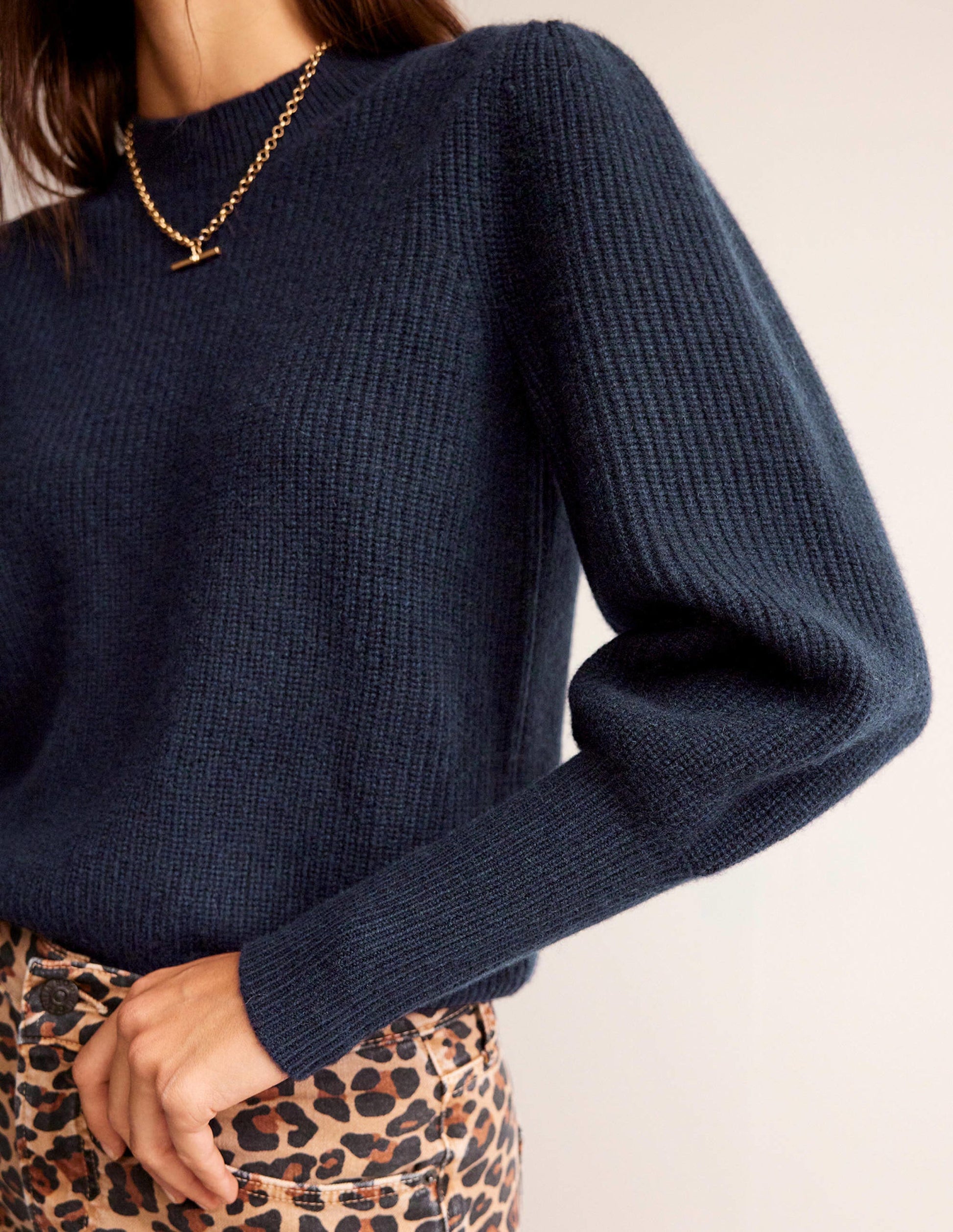 Key-Hole Cashmere Jumper-Navy-2