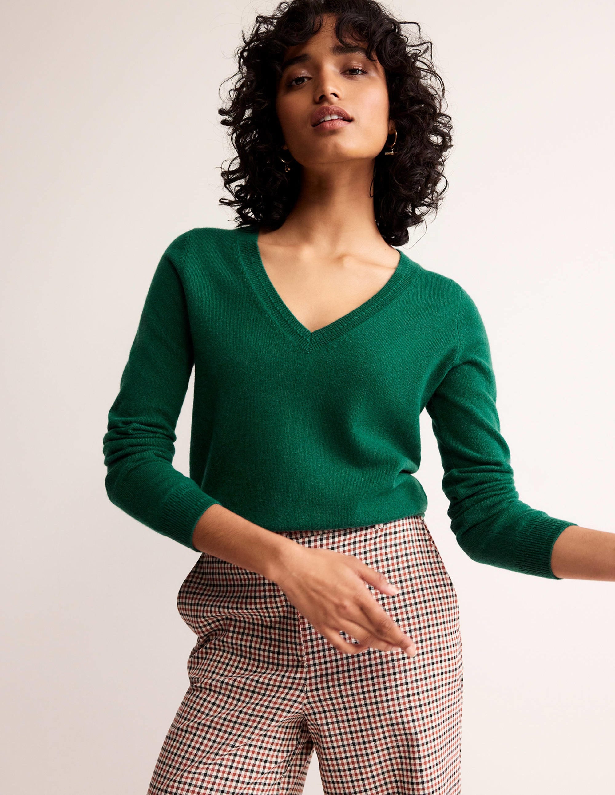 Eva Cashmere V-neck Jumper-Deep Forest - Image 2