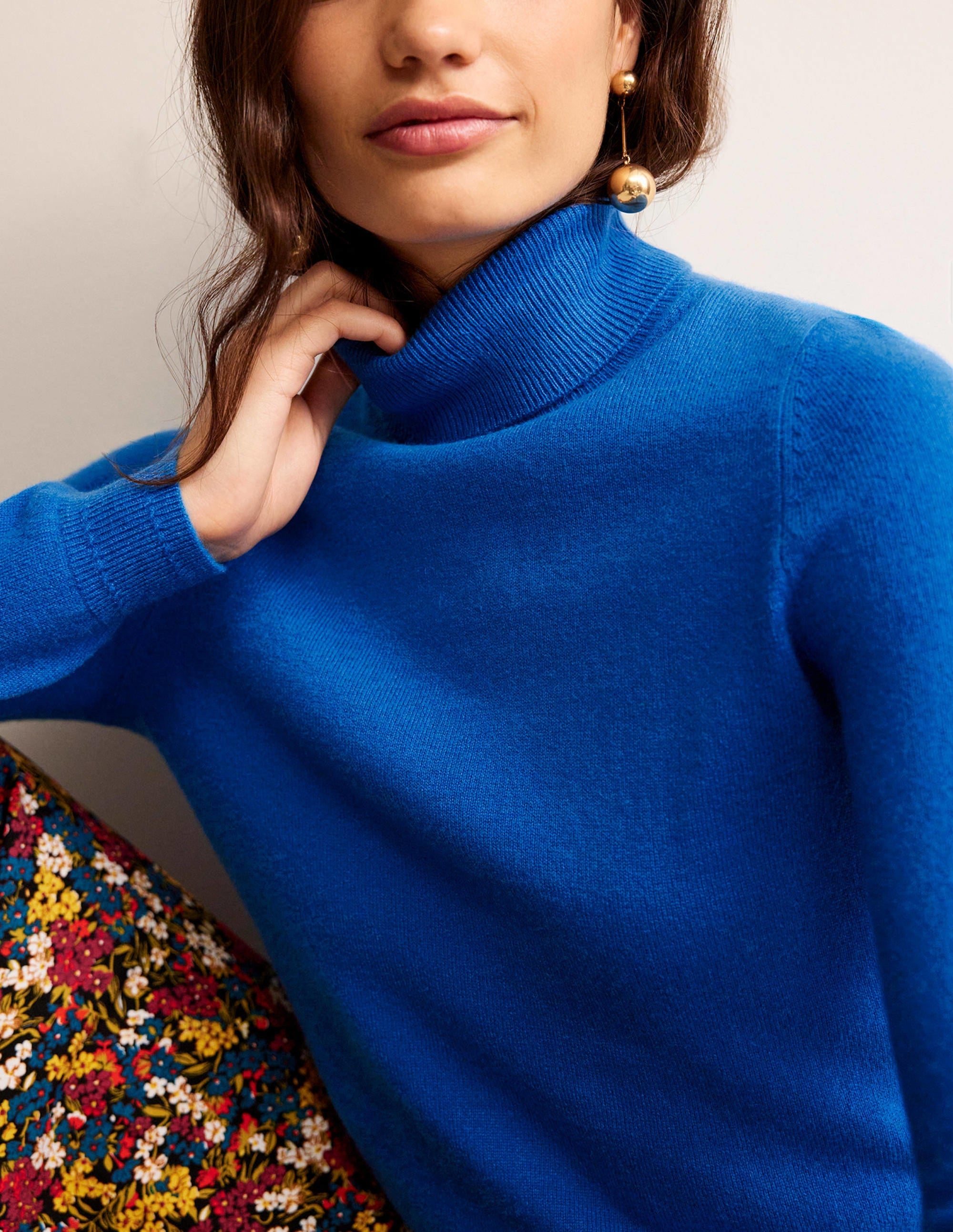 Eva Cashmere Roll-Neck Jumper-Cyan - Image 2
