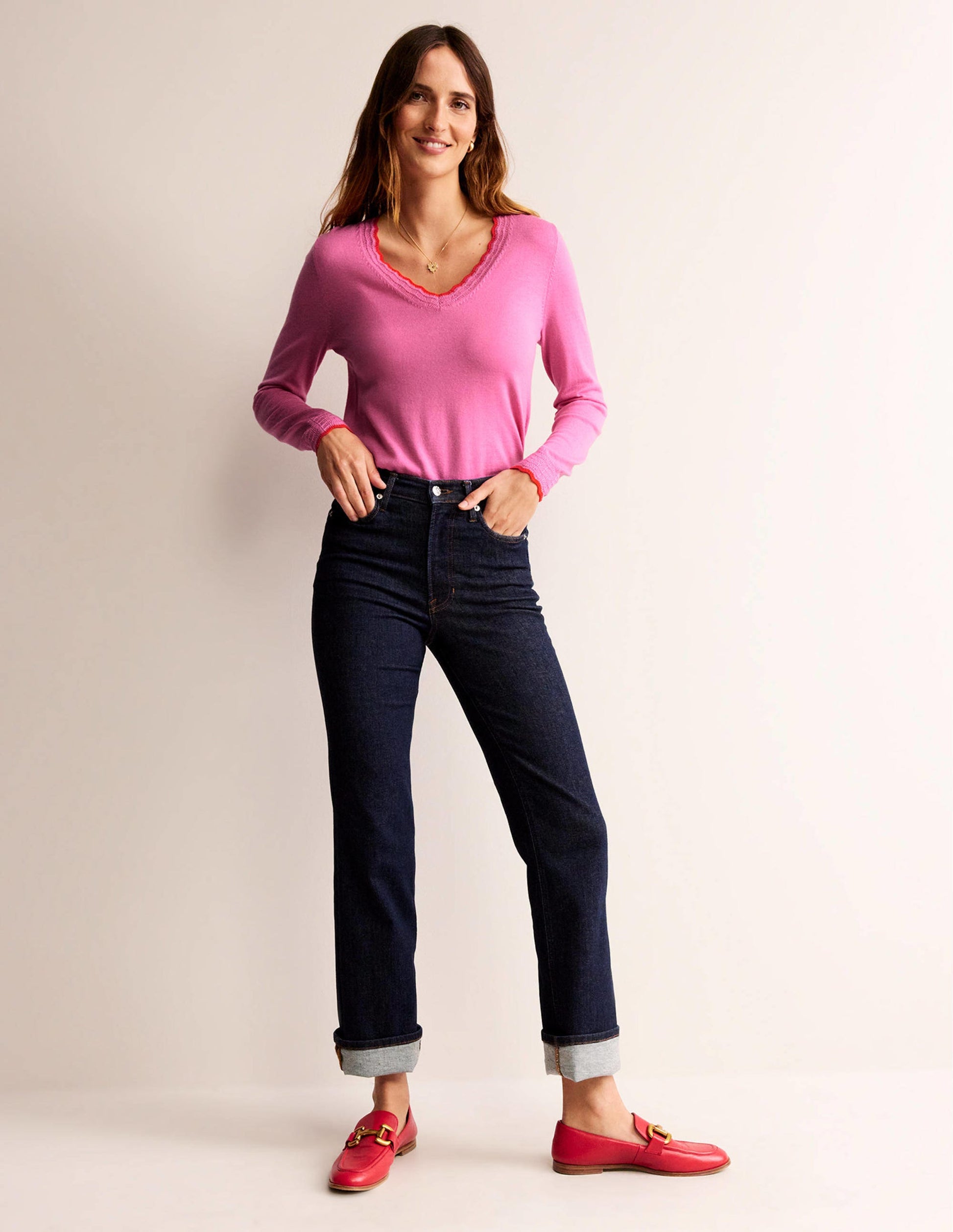 Merino Scallop V-Neck Jumper-Mid Pink-4