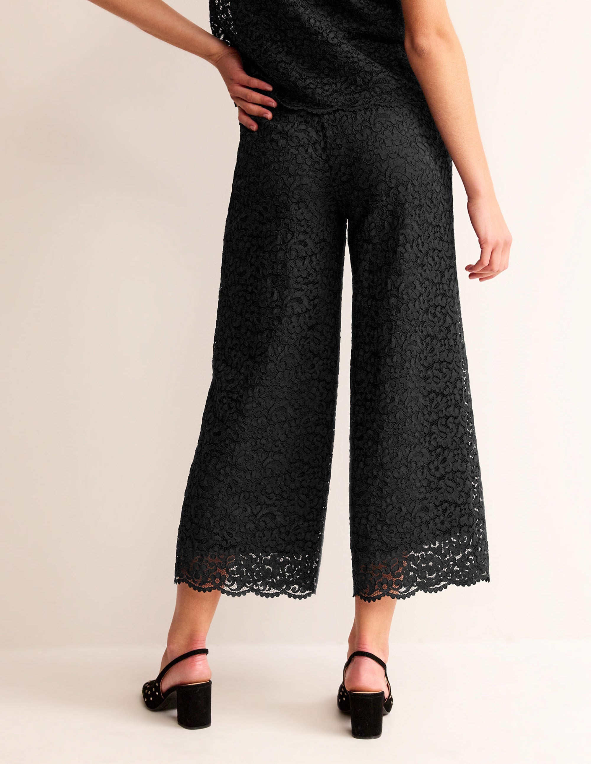Cropped Wide-Leg Lace Trousers-Black - Image 4
