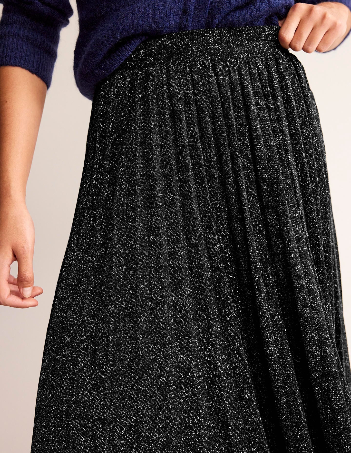 Jersey Metallic Pleated Skirt-Black Sparkle-2