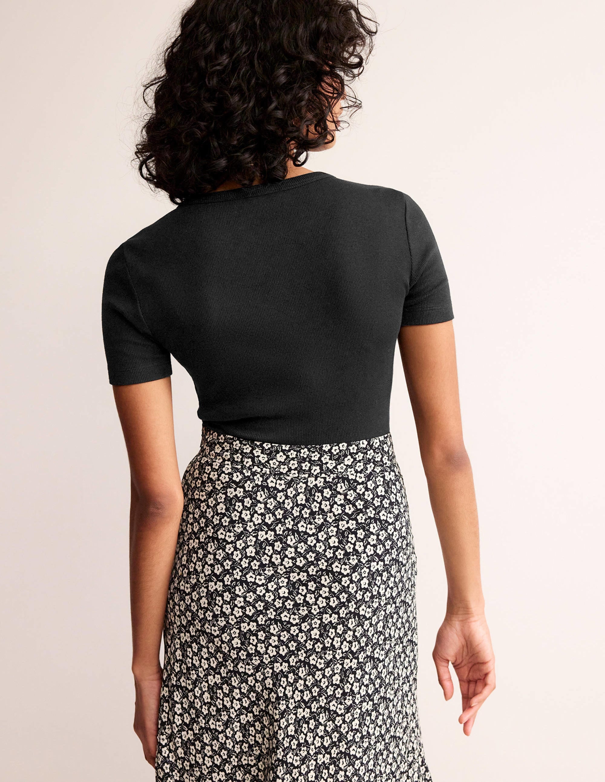 Cotton Ribbed T-Shirt-Black - Image 3