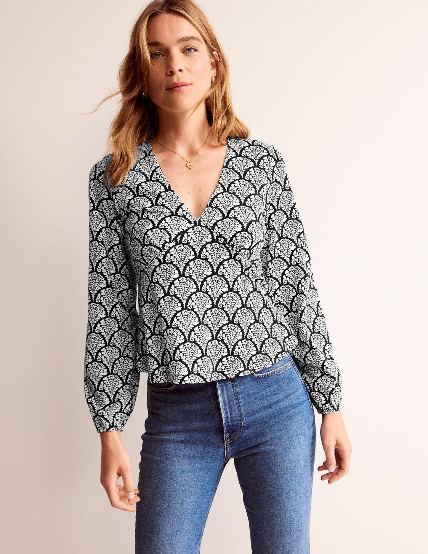 V-Neck Peplum Top-Black, Blossomy