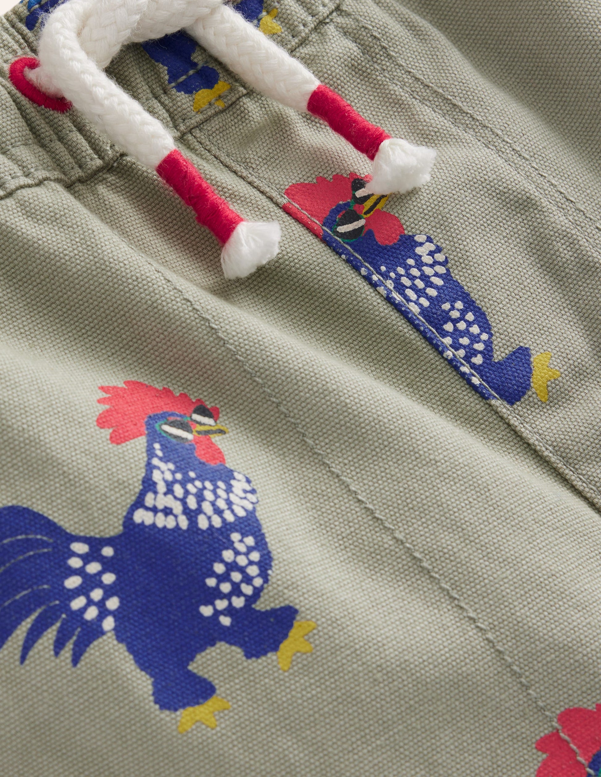 Pull-on Drawstring Shorts-Pottery Green Chicken-3